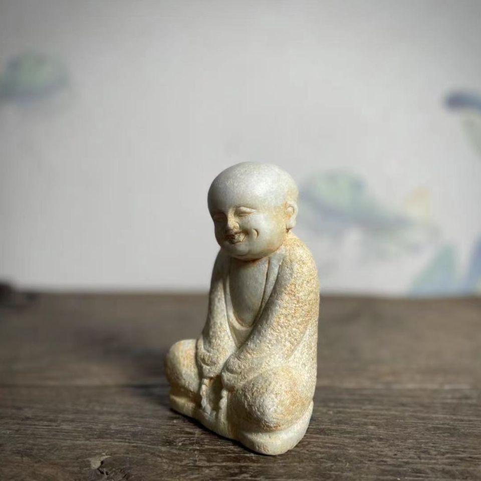Old Marble Carving Young Sitting Monk Statue Holding Buddha Beads In Fair Condition For Sale In 景德镇市, CN