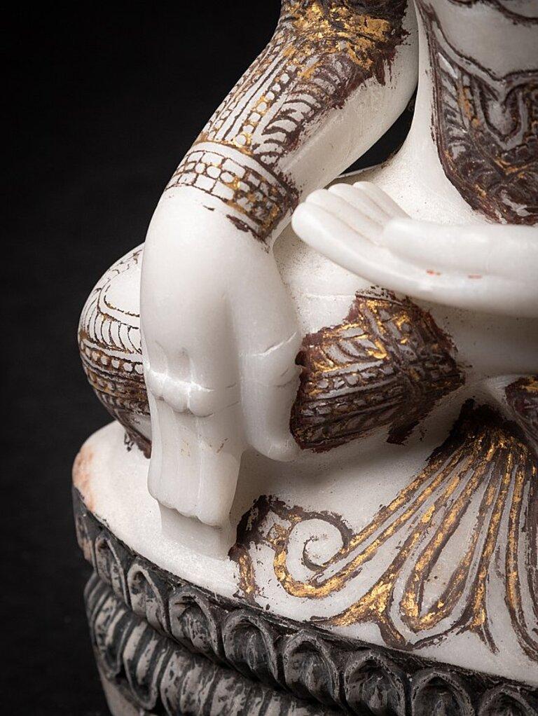Old Marble Crowned Buddha Statue from Burma For Sale 1