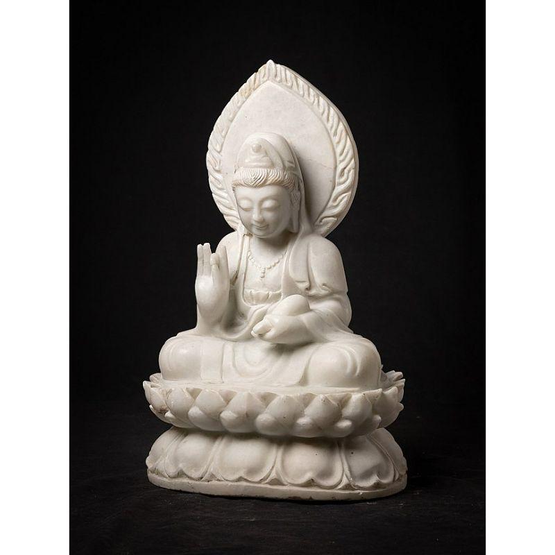 Old marble Guan Yin statue from Burma In Good Condition For Sale In DEVENTER, NL