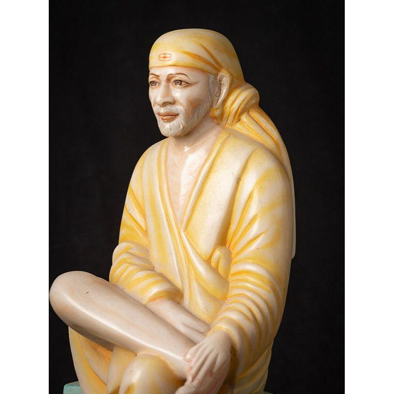 Sai Baba-Statue aus altem Marmor aus Indien im Angebot 6