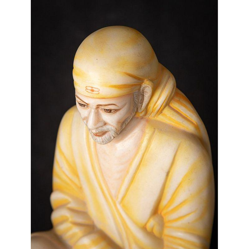 Sai Baba-Statue aus altem Marmor aus Indien im Angebot 9