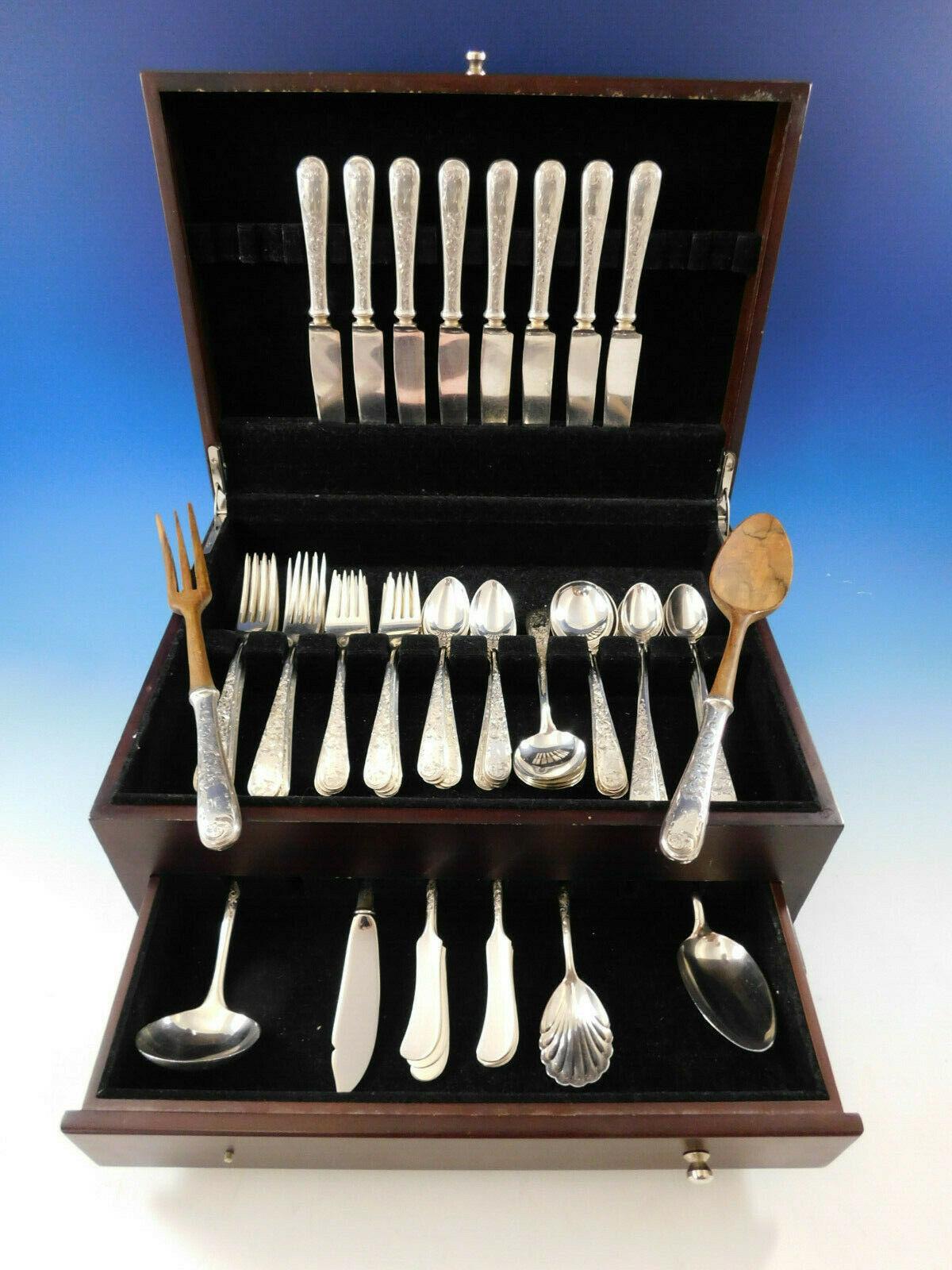 Stunning old Maryland engraved by Kirk sterling silver flatware set, 62 pieces. This set includes:

 8 knives with silver plated blades, 8 7/8