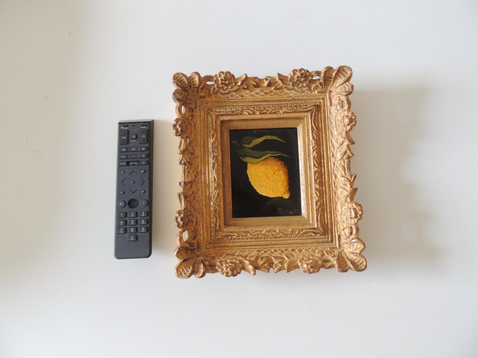 Old Master Style Oil Painting of Lemon on Gold Leaf Carved Wood Frame In Good Condition In Oakland Park, FL