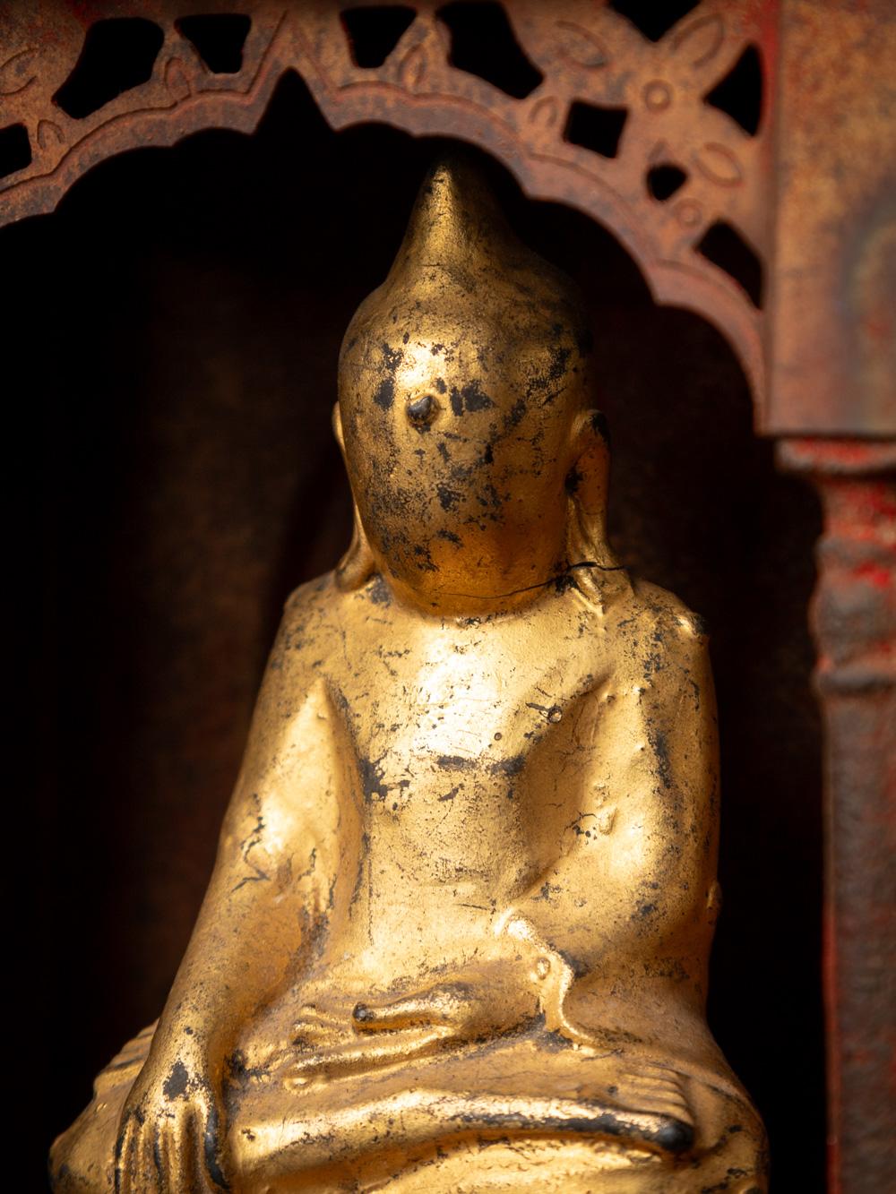 Old metal temple with antique wooden Buddha statue from Nepal For Sale 7