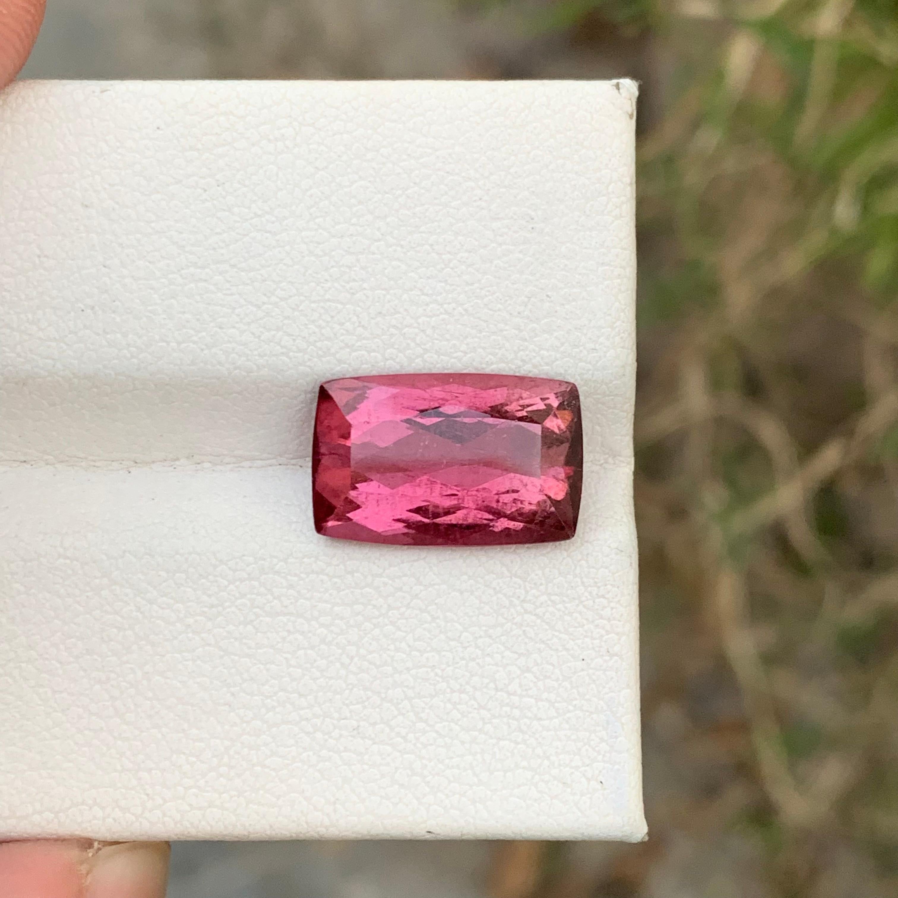 Women's or Men's Old Mine 6.90 Carats Natural Loose Rubellite Tourmaline Africa Mine  For Sale