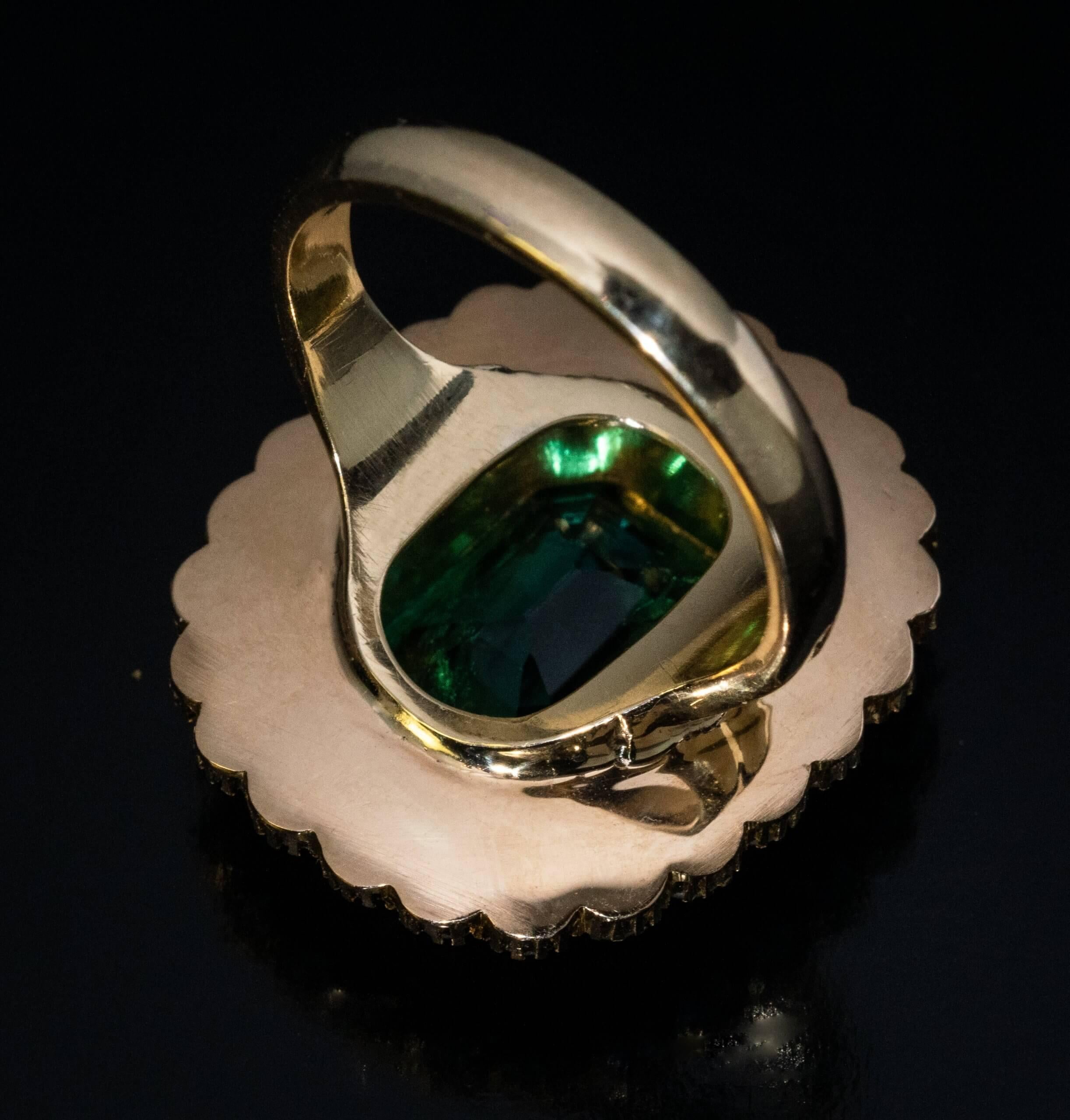 Alte Mine kolumbianischen Smaragd Perle Cluster Ring Damen im Angebot