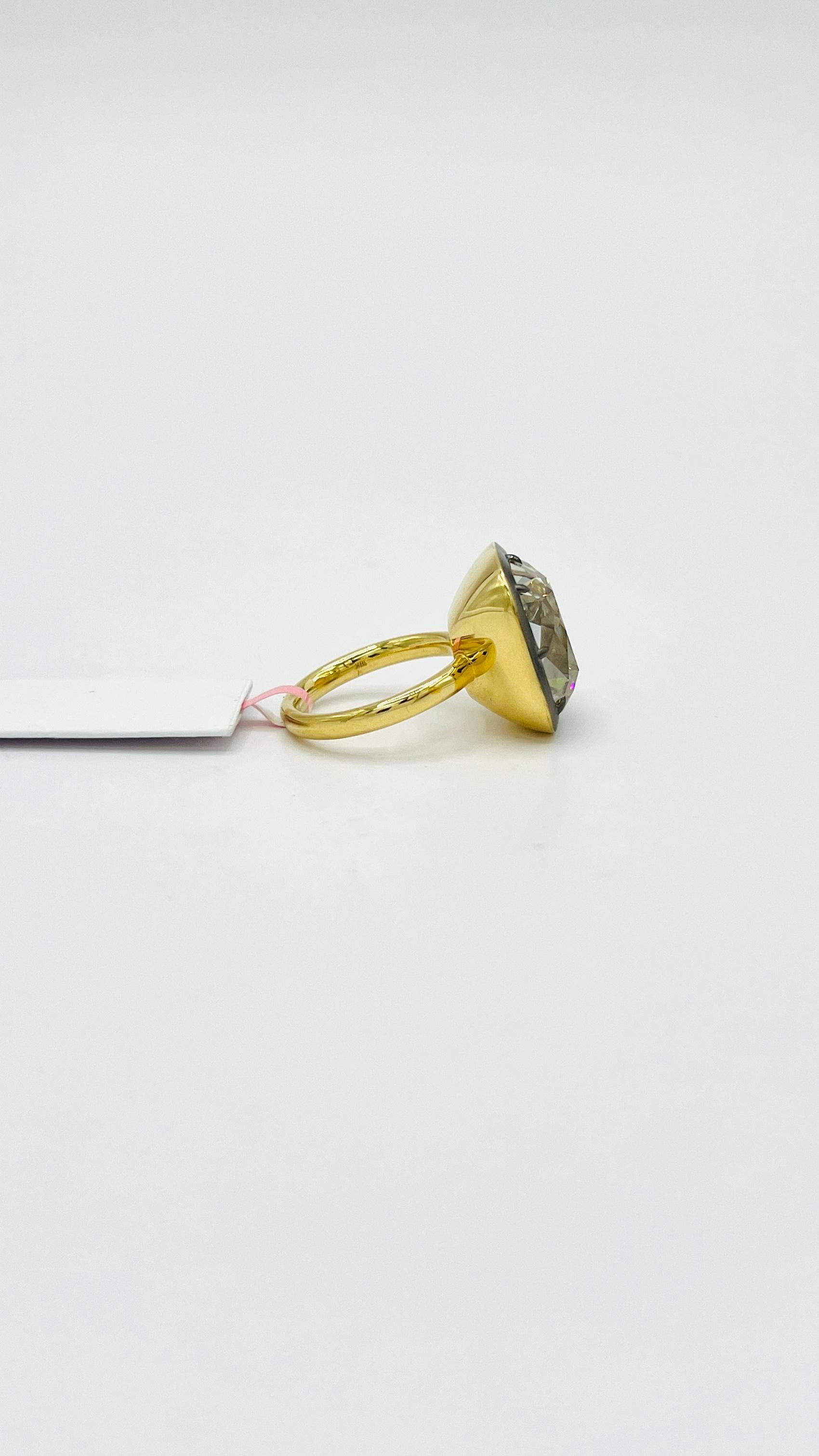 Bague solitaire en or jaune 18K et rhodium noir avec diamant coussin Old Mine en vente 2