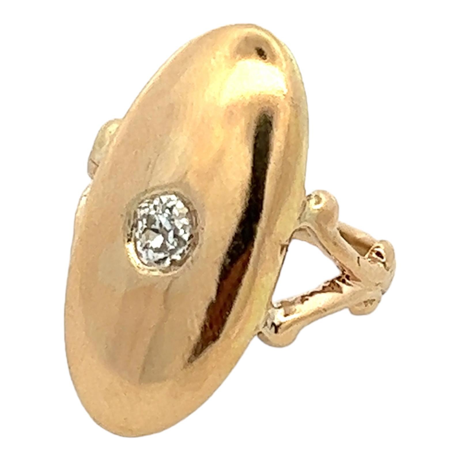 Old Mine Cut Diamond 14 Karat Yellow Gold Oval Solitaire Vintage Signet Ring  In Good Condition For Sale In Boca Raton, FL