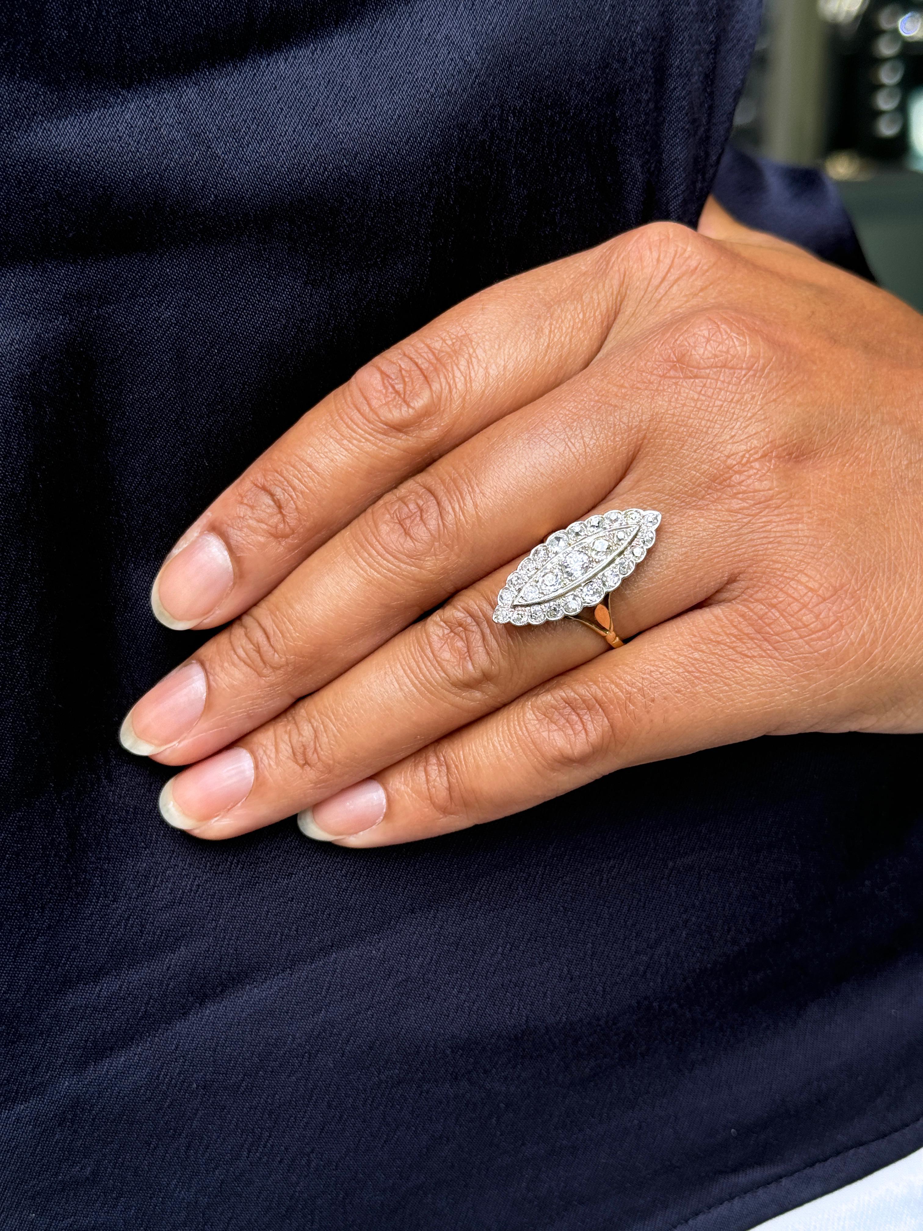 Old Mine Cut Diamant 18 Karat und Platin Marquise-Cluster-Ring in Marquise-Form, um 1910 (Edwardian) im Angebot