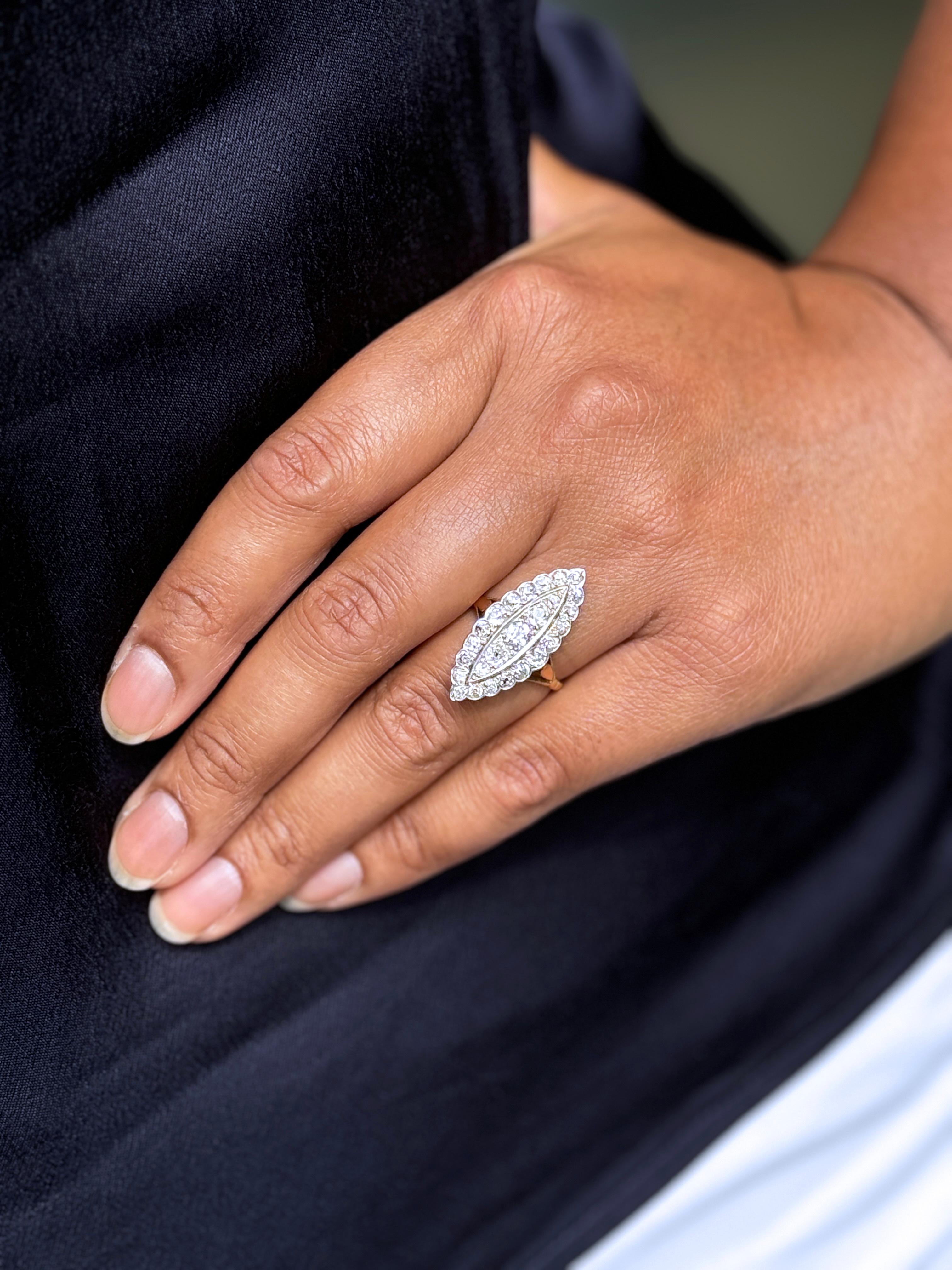 Old Mine Cut Diamant 18 Karat und Platin Marquise-Cluster-Ring in Marquise-Form, um 1910 (Alteuropäischer Brillantschliff) im Angebot