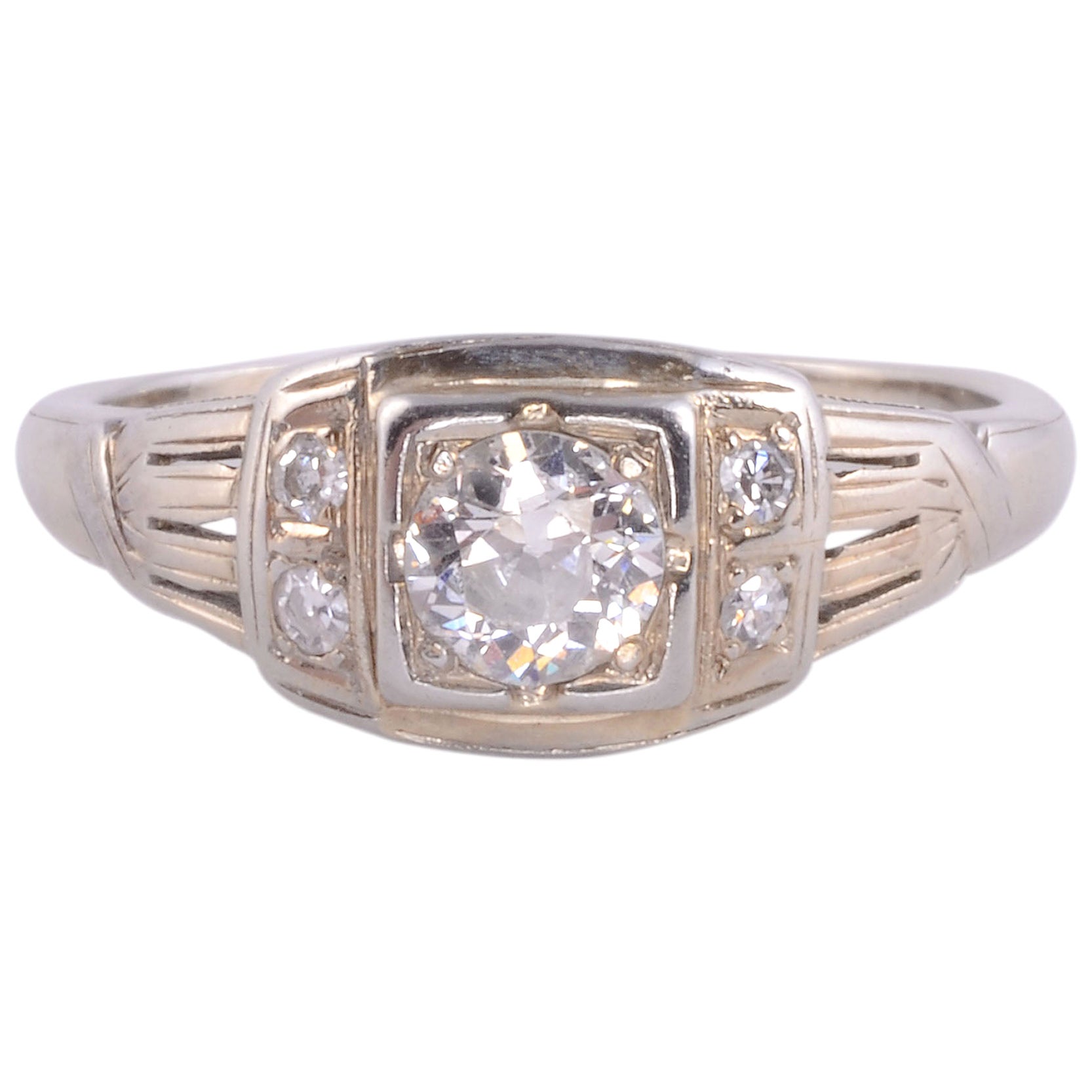 18KW Ring mit Diamant im alten Minenschliff im Angebot