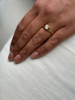 Solitär-Ring aus 18 Karat Gelbgold mit Diamanten im alten Minenschliff und Solitär