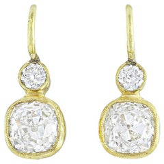 Alte Minenschliff-Diamant-Ohrringe aus 18 Karat Gelbgold