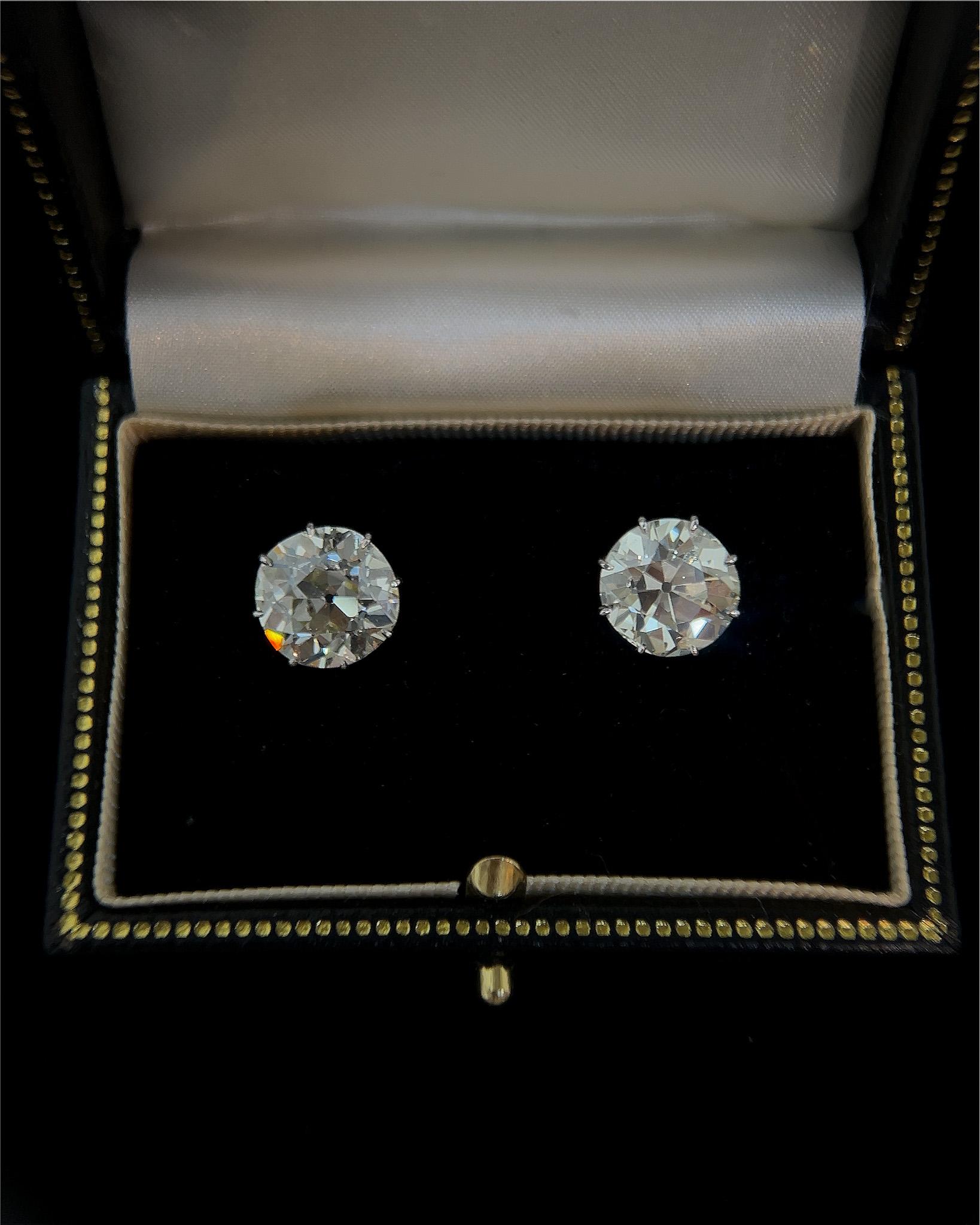 Old Mine Cut Diamond Earrings (5.60 + 5.10cts) In Excellent Condition For Sale In London, GB