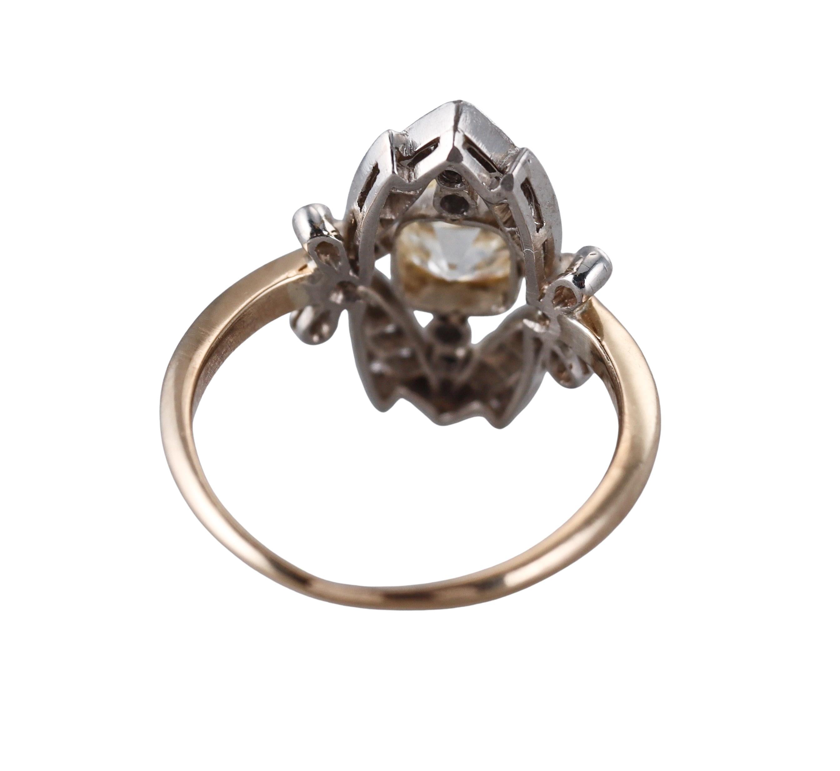 Taille vieille mine Bague de fiançailles en or avec diamant taille ancienne en vente