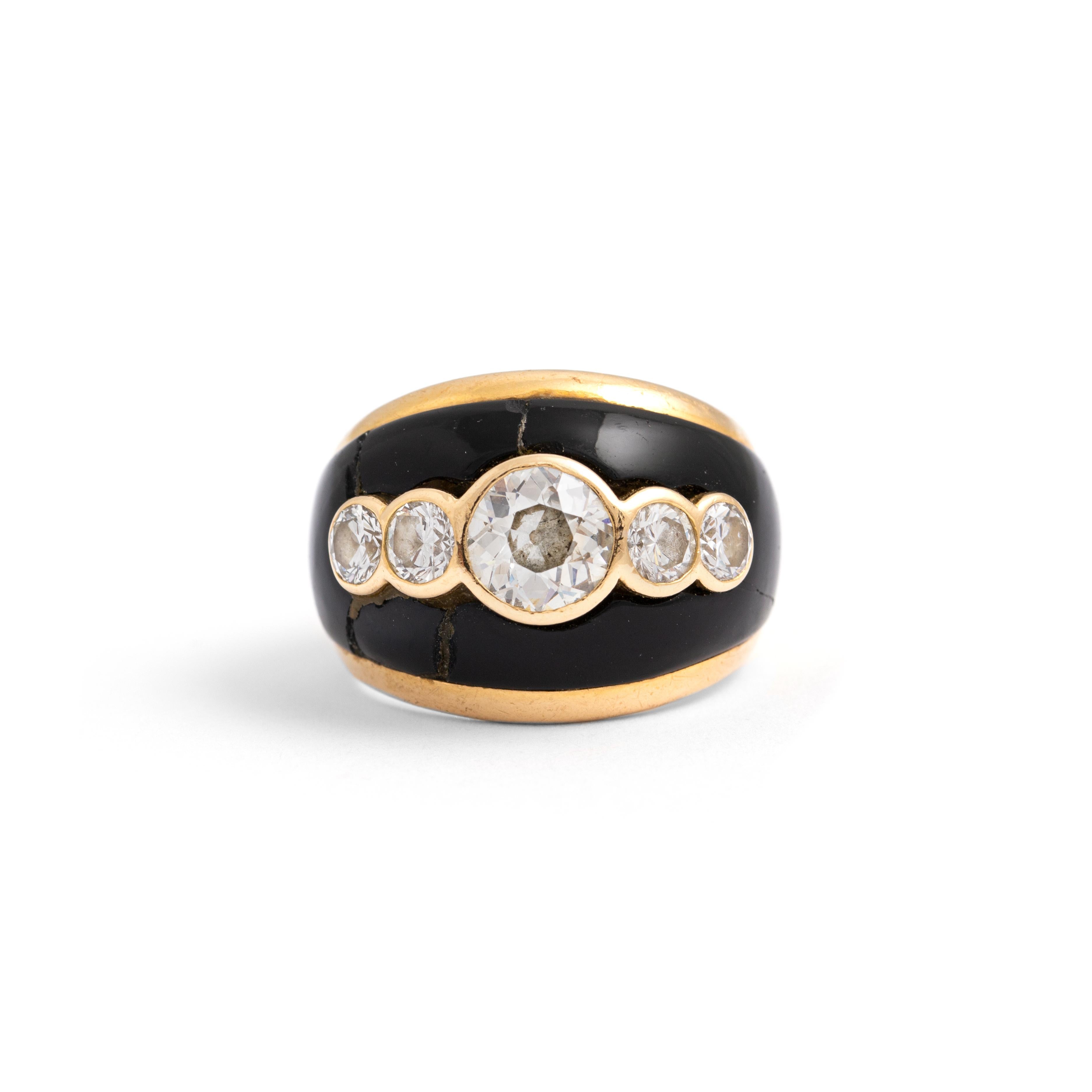 Retro Old Mine Cut Diamond Onyx Yellow Gold 18k Ring For Sale
