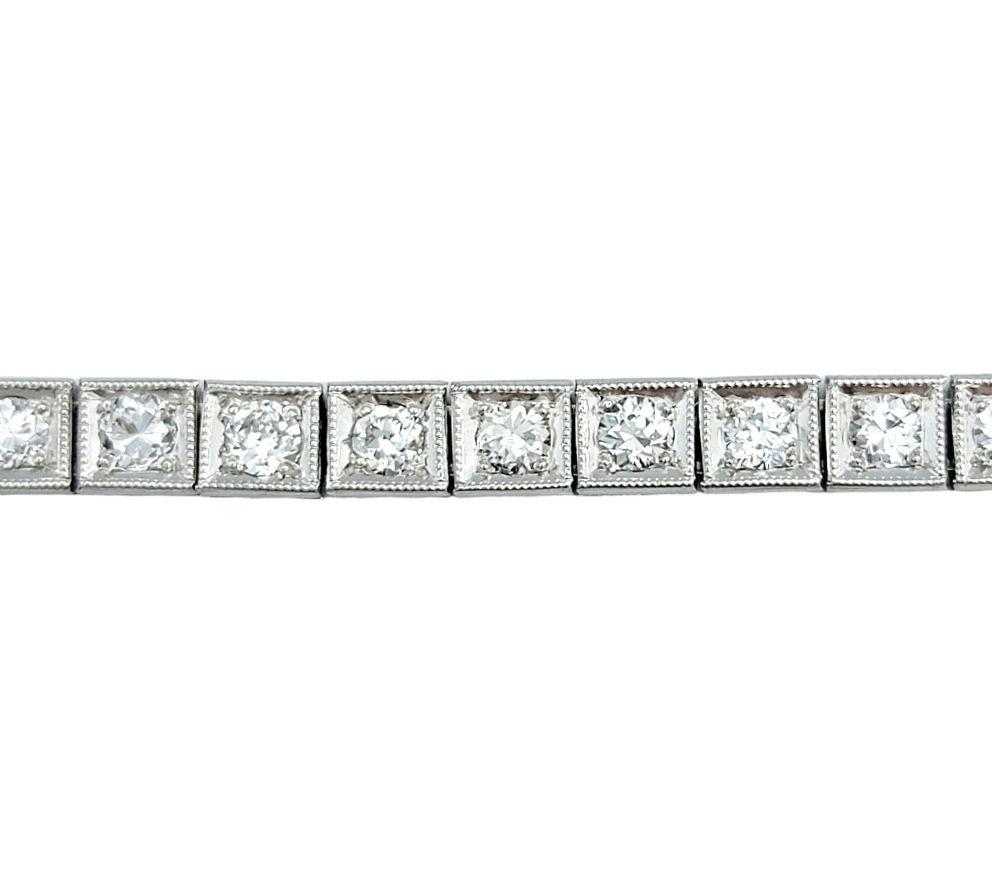 Altes Minenschliff-Diamant-Tennisarmband mit quadratischem Milgrain-Design aus Platin (Alteuropäischer Brillantschliff)
