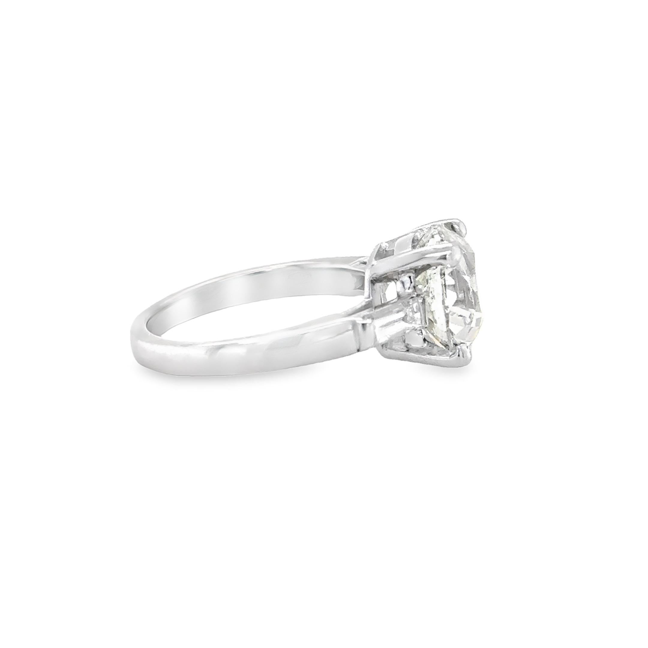 Women's or Men's 4.97 carats Old Mine Cut Natural Diamond Natural Diamonds On The Side For Sale