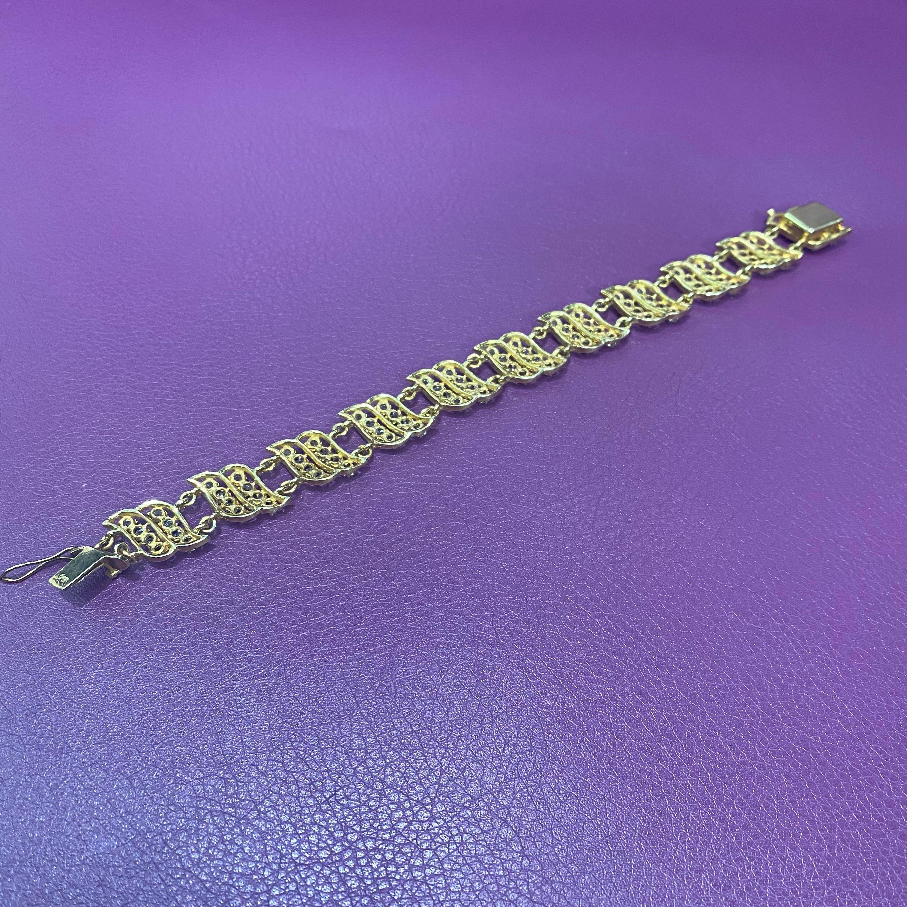 Old Mine Diamond and Yellow Gold Bracelet In Excellent Condition For Sale In New York, NY