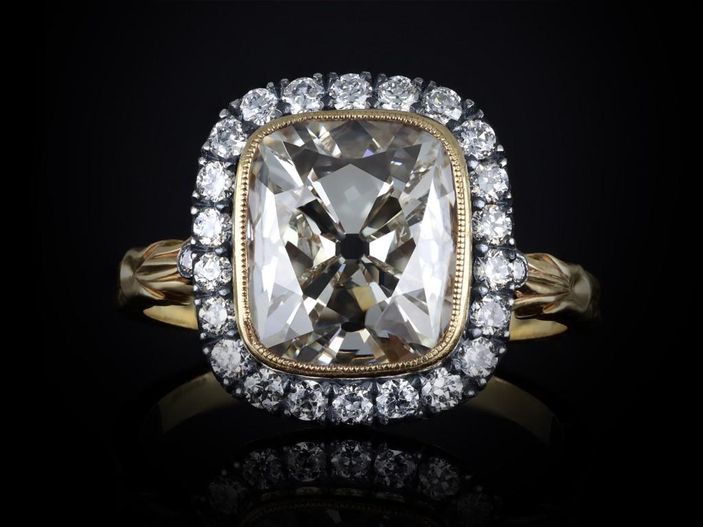 Bague Coronet Cluster avec diamant Old Mine 4,01 carats en vente 1