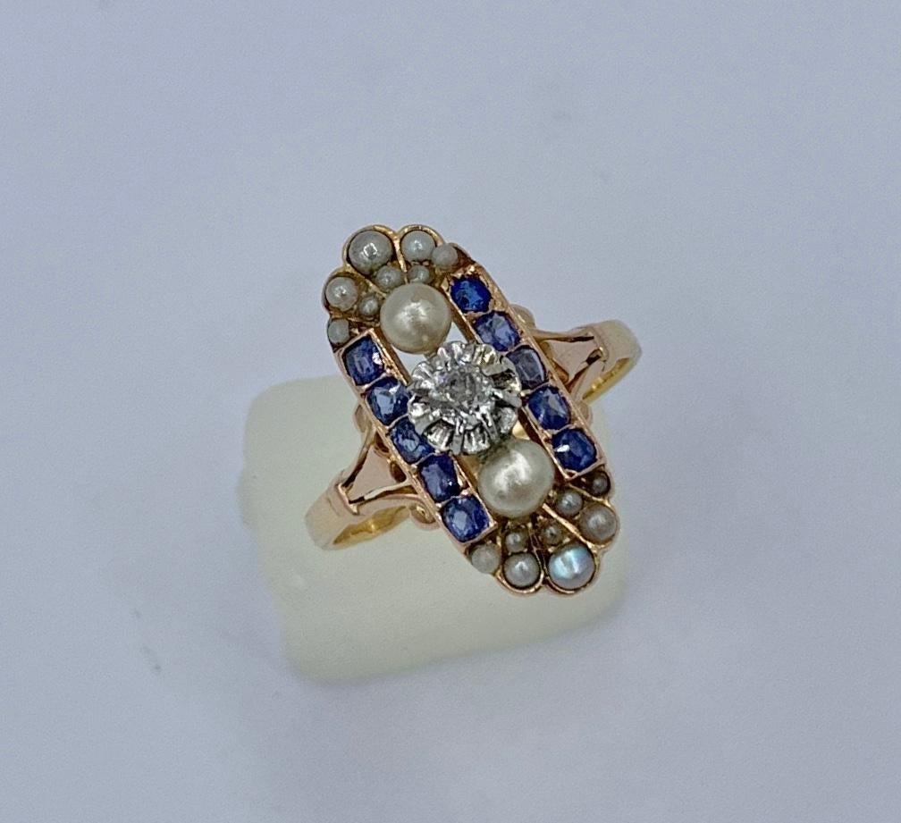 Old Mine Diamond Natural Sapphire Platinum Wedding Engagement Ring Victorian In Excellent Condition For Sale In New York, NY