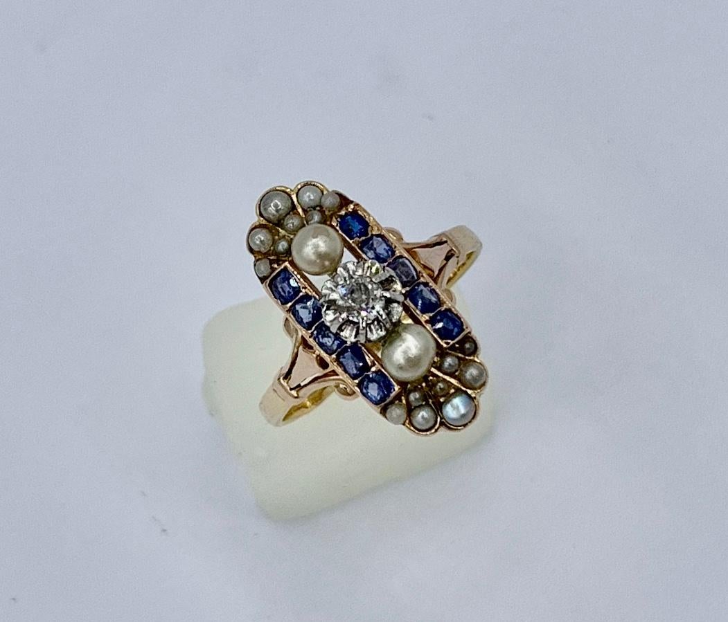 Verlobungsring aus Platin mit Diamant und natürlichem Saphir im alten Minenschliff, viktorianisch im Zustand „Hervorragend“ im Angebot in New York, NY