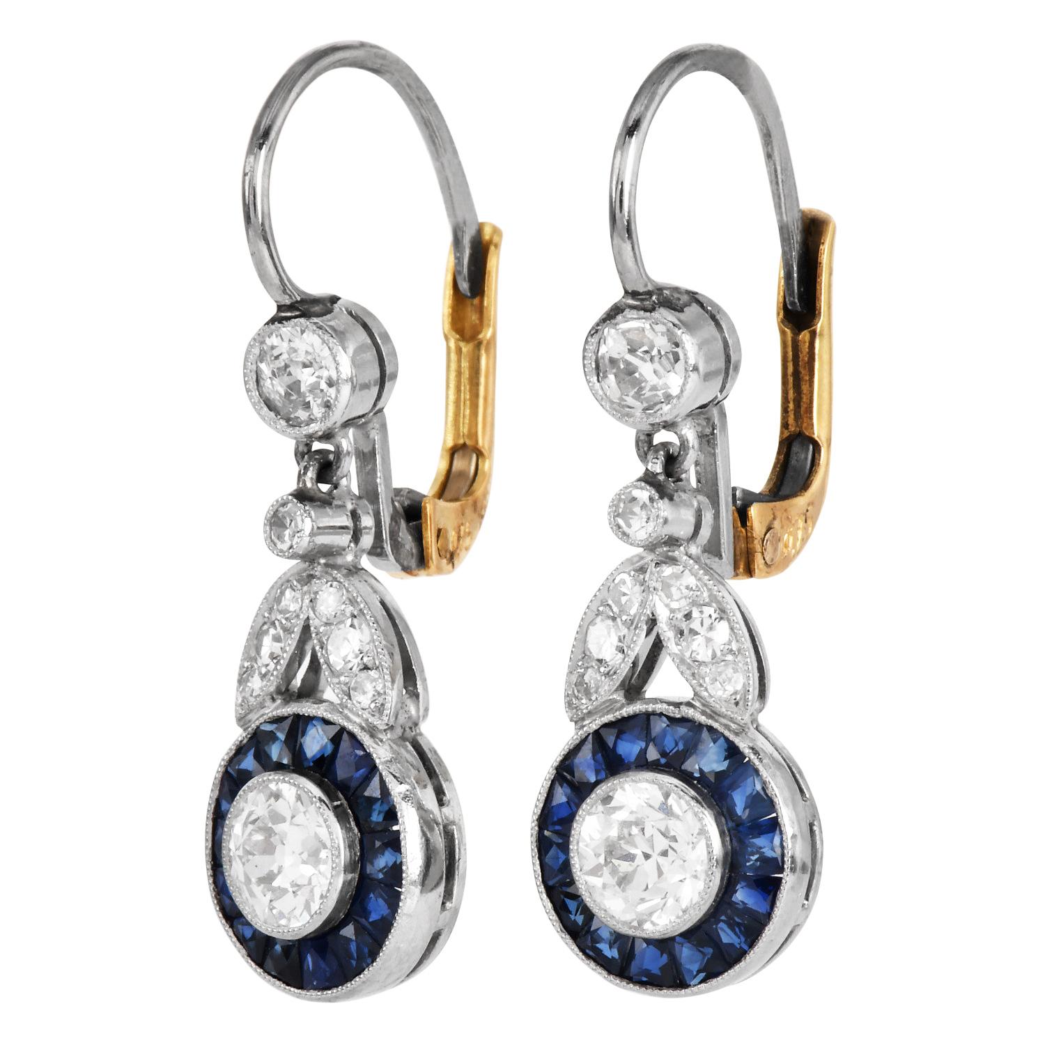 Art déco Boucles d'oreilles pendantes en platine avec saphir et diamant ancienne mine en vente