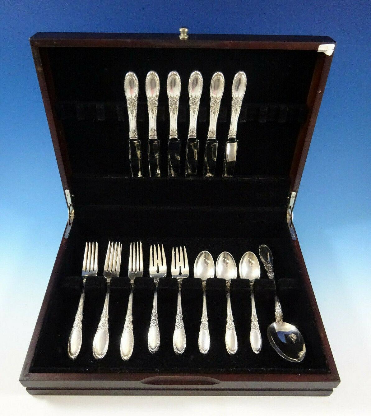 Beautiful old mirror by Towle sterling silver flatware set - 25 pieces. Great starter set! This set includes:

6 knives, 8 7/8