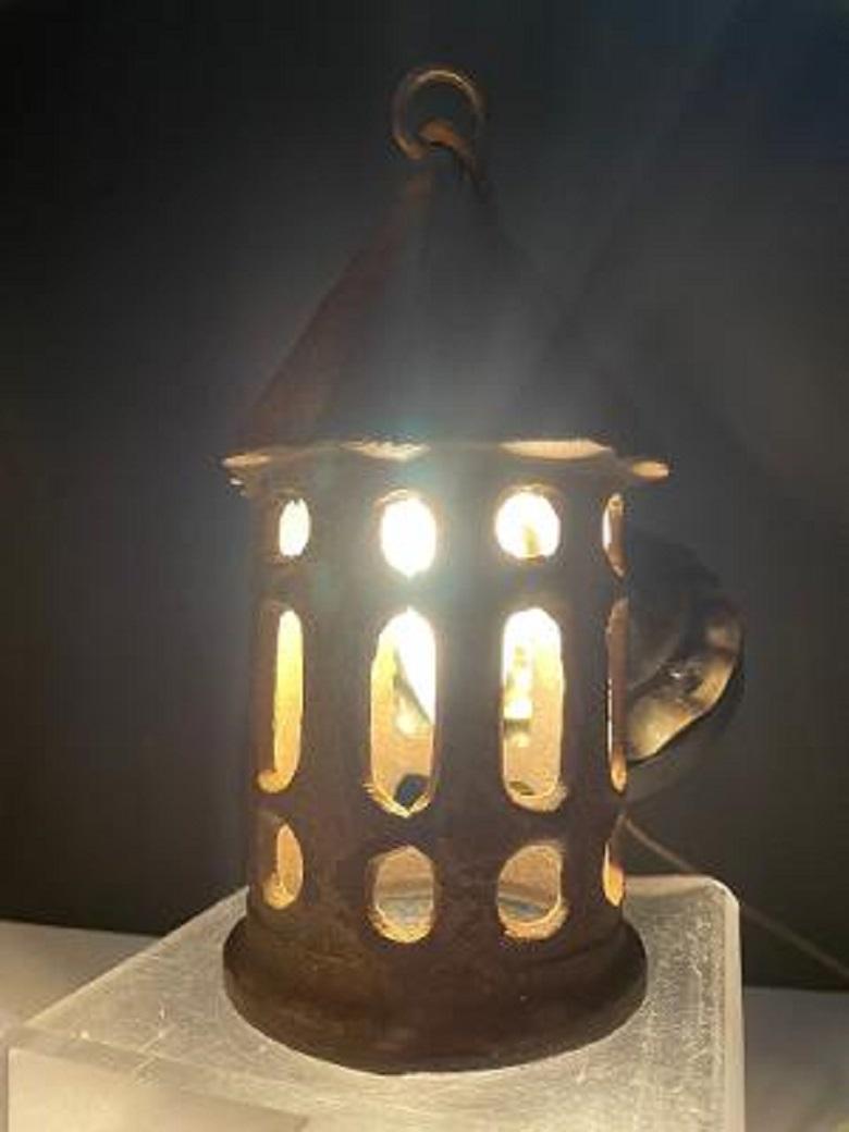 Old Mission Arts & Crafts - Lampe à suspension de plafond en fer ancien de style Mission Bon état - En vente à South Burlington, VT