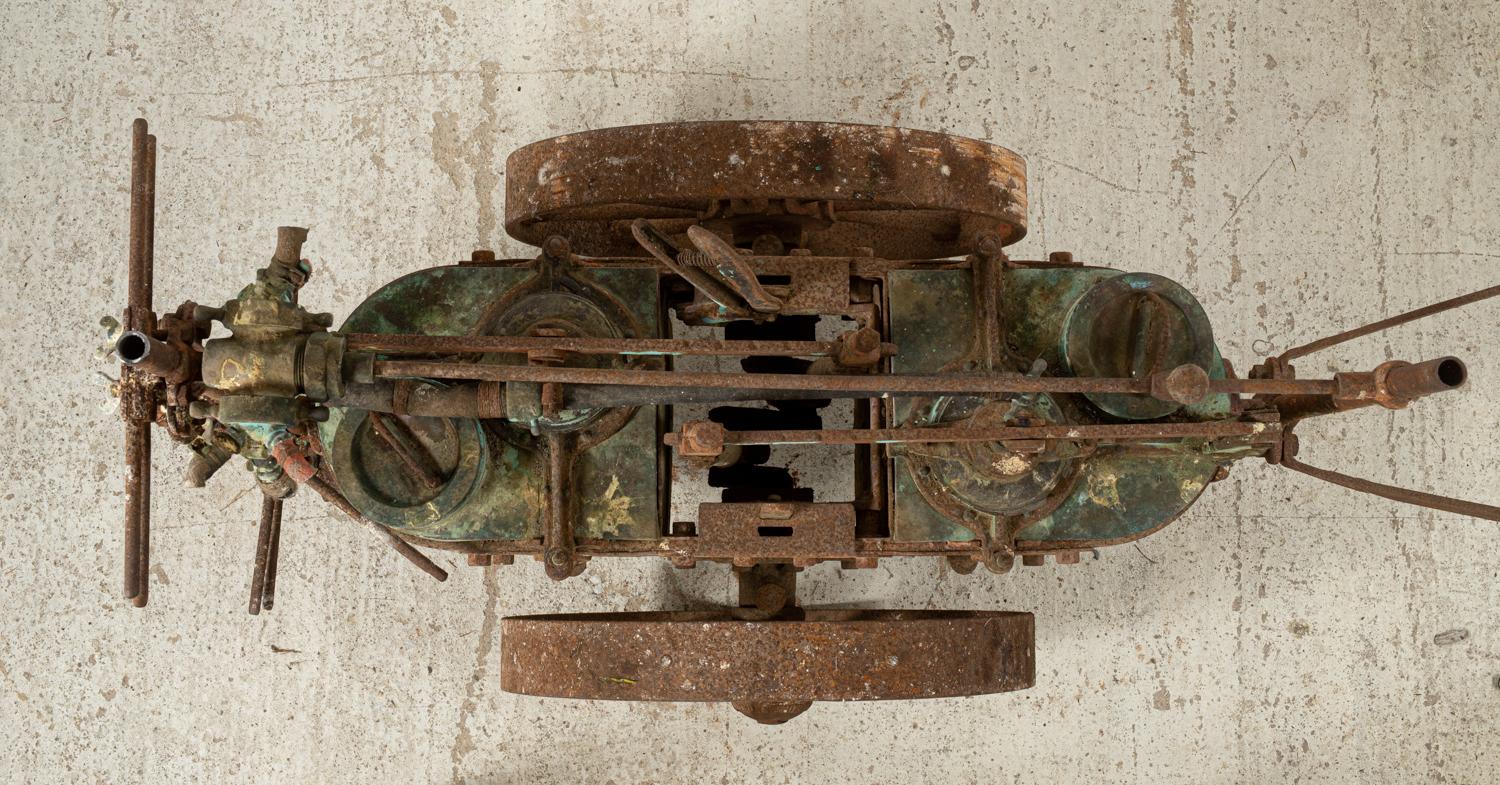 Ancienne sulfateuse mobile pour traiter la vigne, Ets Perras, France, 1920-1930 État moyen à Paris, FR