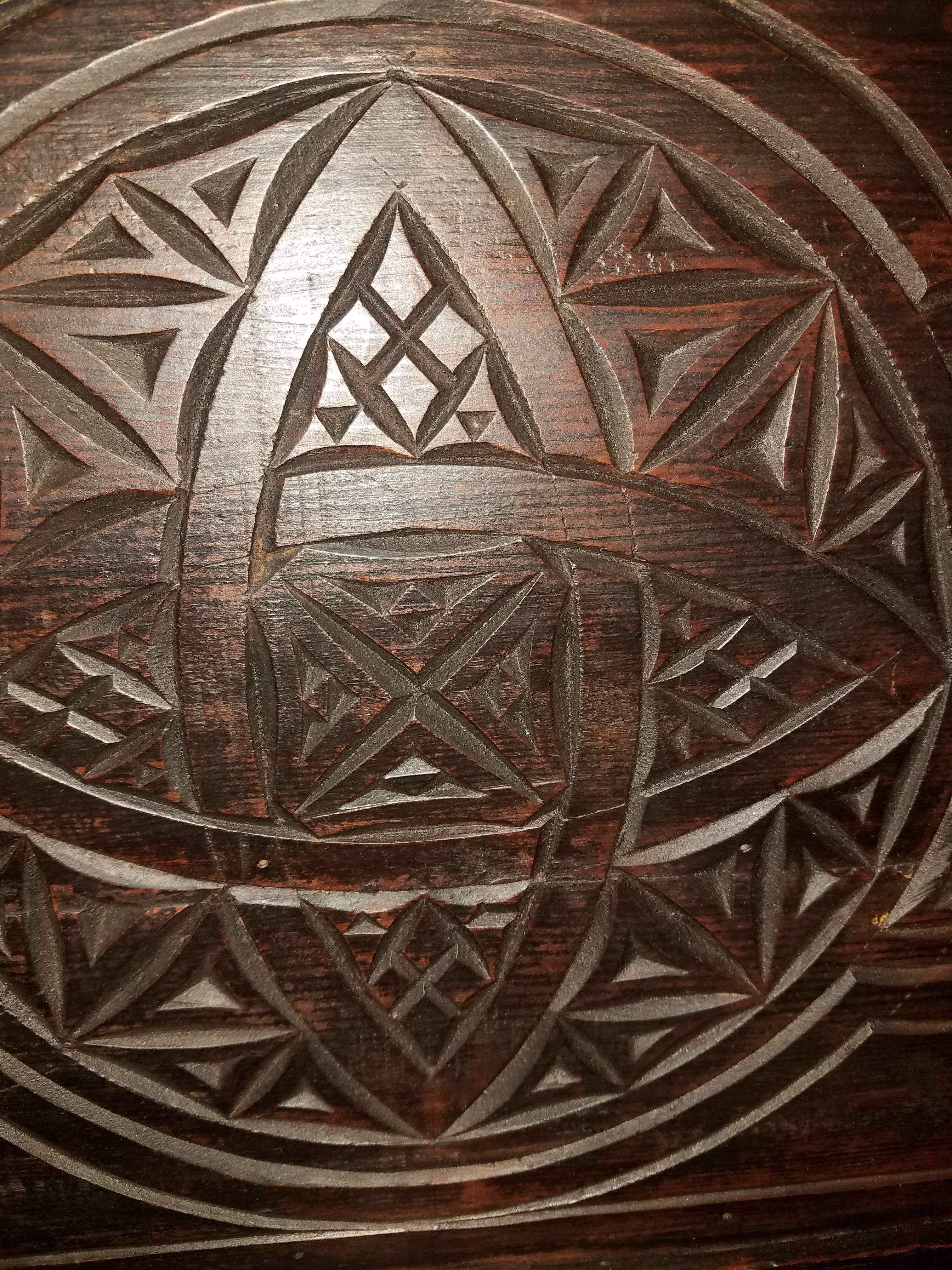 What a amazingly carved cedar wooden bench from Morocco. Dates back a few decades, but still in very good shape. This bench is approximately 48