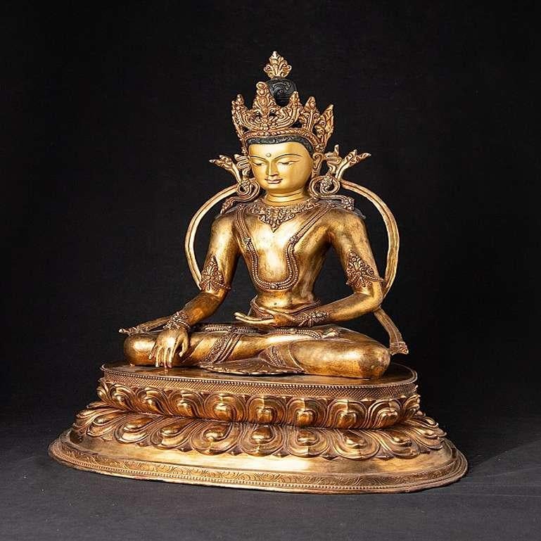 Old Nepali Bronze Crowned Buddha Statue from Nepal In Good Condition For Sale In DEVENTER, NL