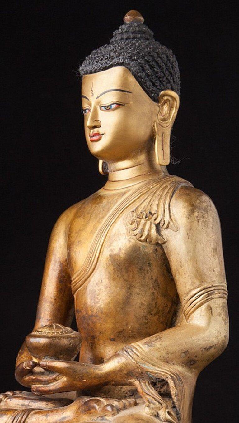 Vieille statue de Bouddha népalais du Népal  Bouddhas originaux en vente 4