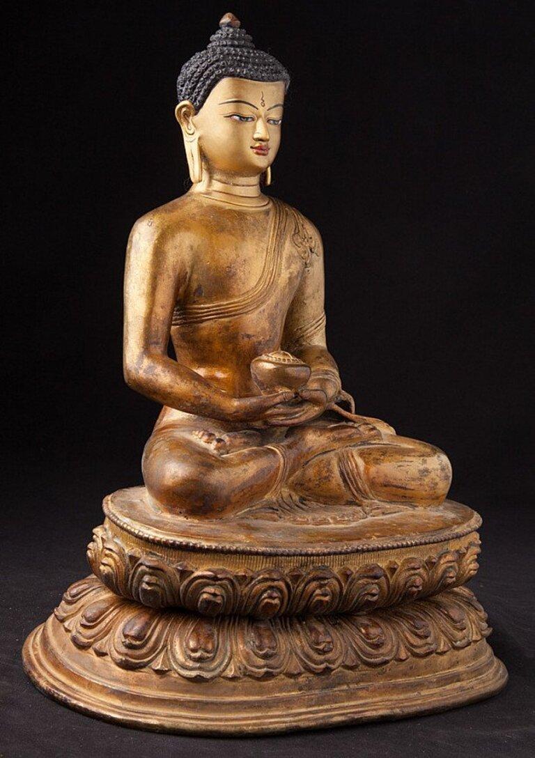Vieille statue de Bouddha népalais du Népal  Bouddhas originaux en vente 2