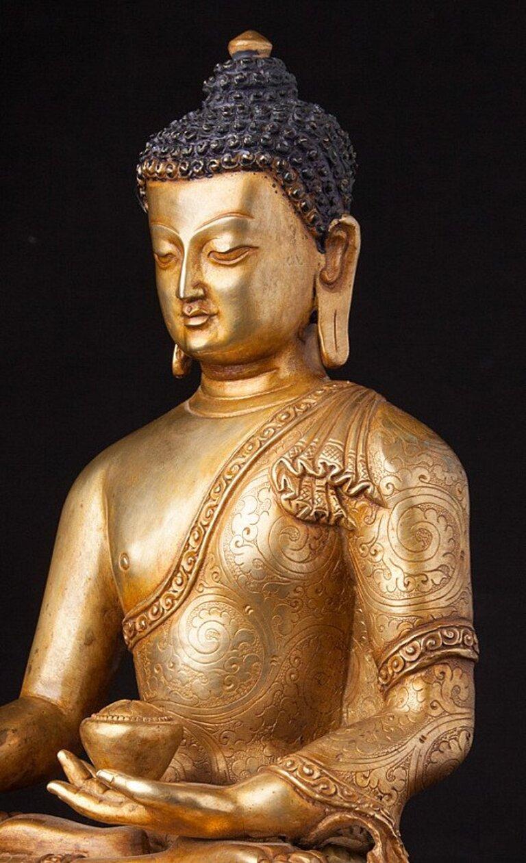 Bronze Old Nepali Buddha Statue from Nepal For Sale