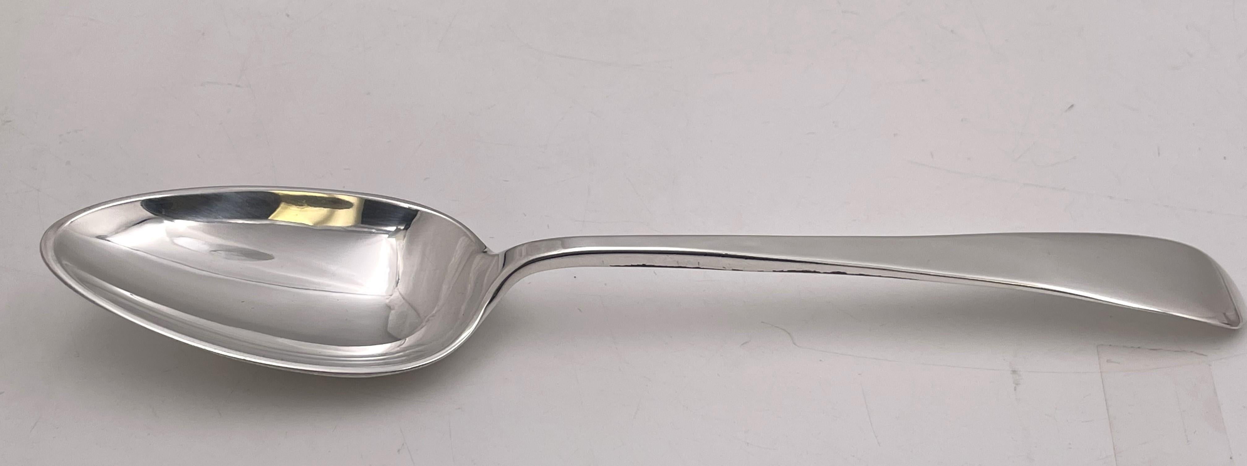 Old Newbury Crafters Juego de cubiertos Wilton de plata de ley de 119 piezas estilo Jensen Martillado en venta