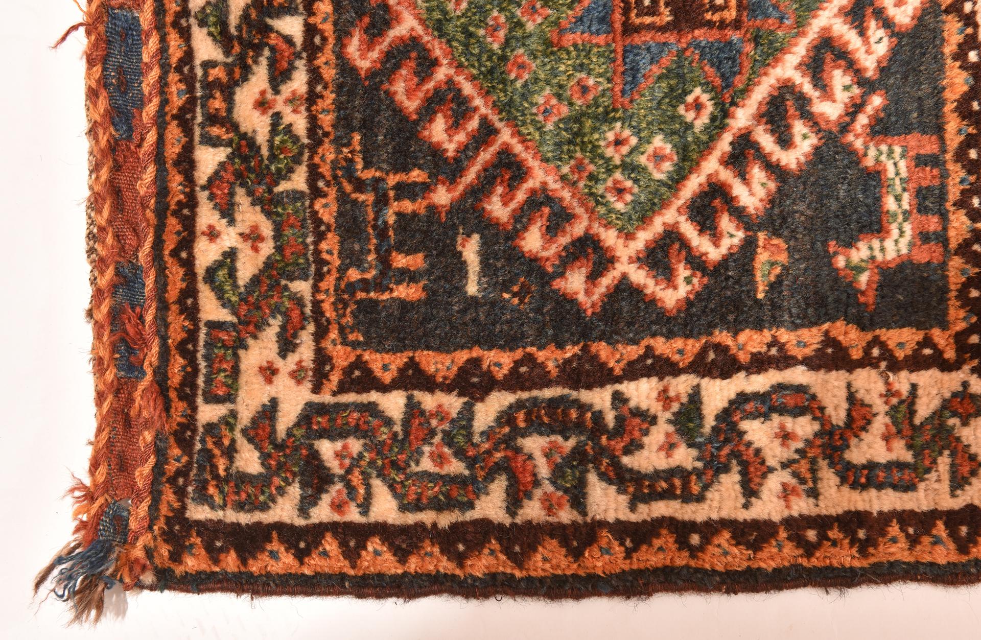 Old Nomadic Orientalischer Teppich (Handgeknüpft) im Angebot
