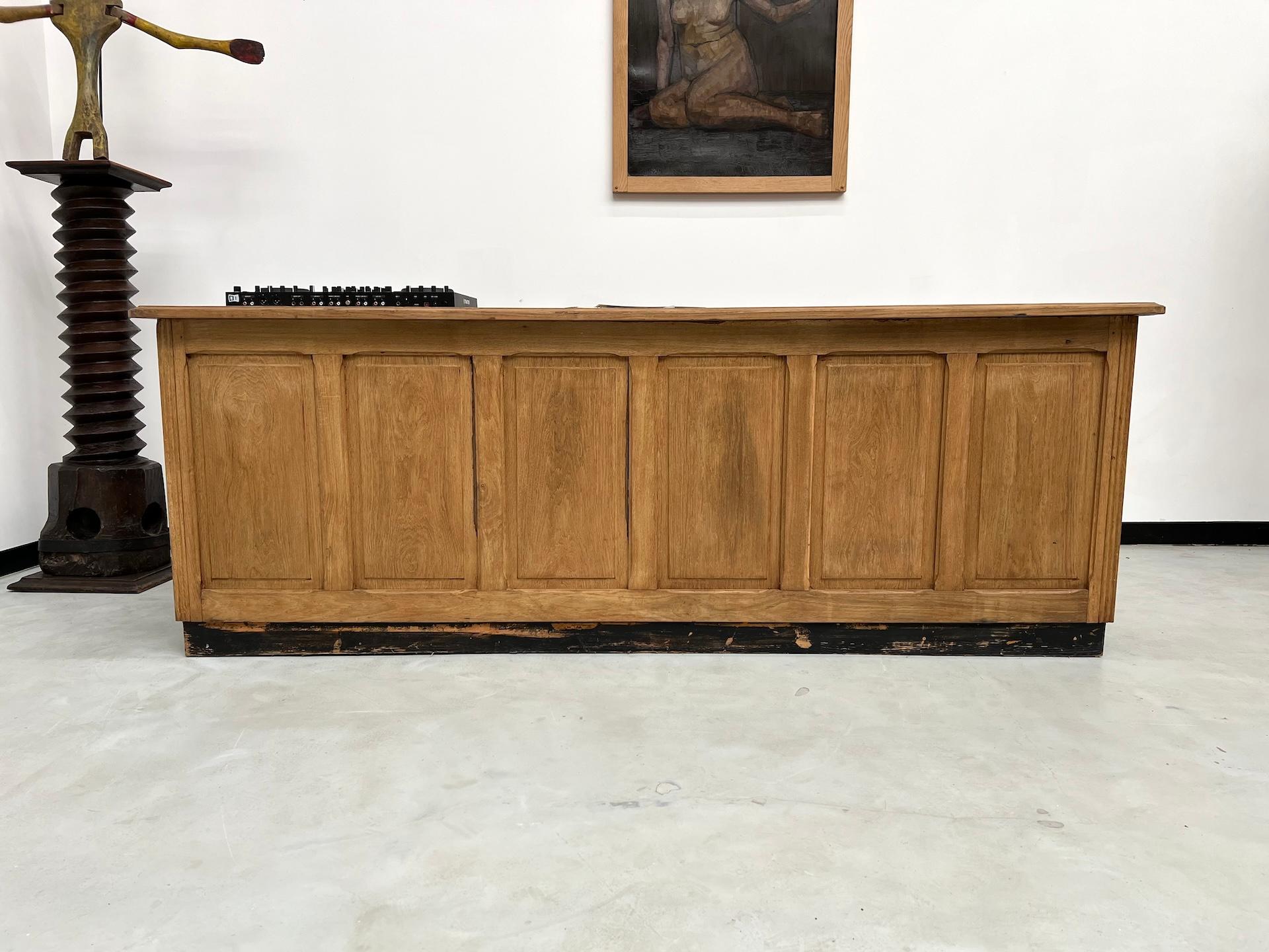 Old oak french trading post, circa 1940 In Good Condition In LYON, FR