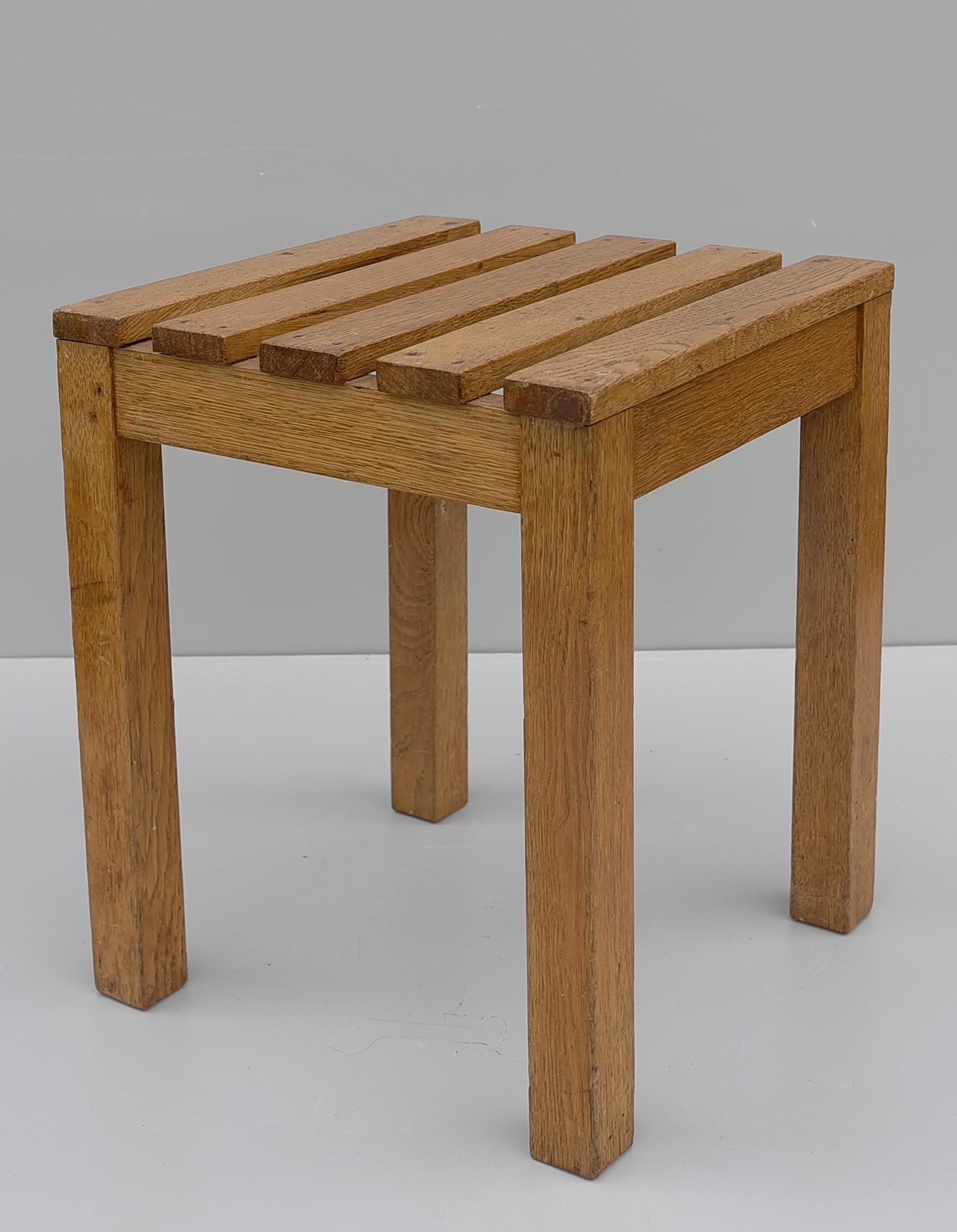 Old Oak Slat Bauhaus Side table, Germany 1930's In Good Condition For Sale In Den Haag, NL