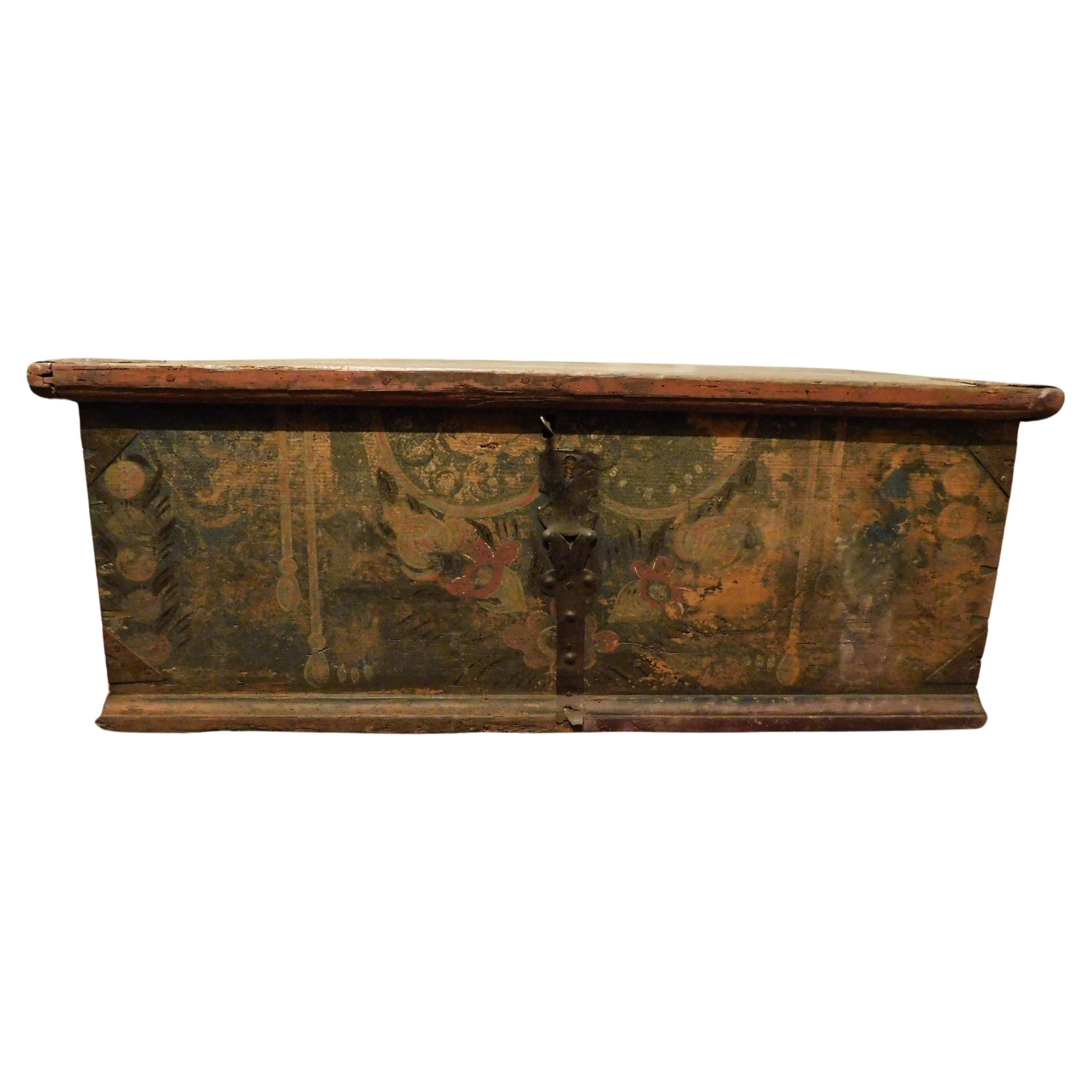 Old opening chest, lacquered and painted on larch wood, Italy For Sale