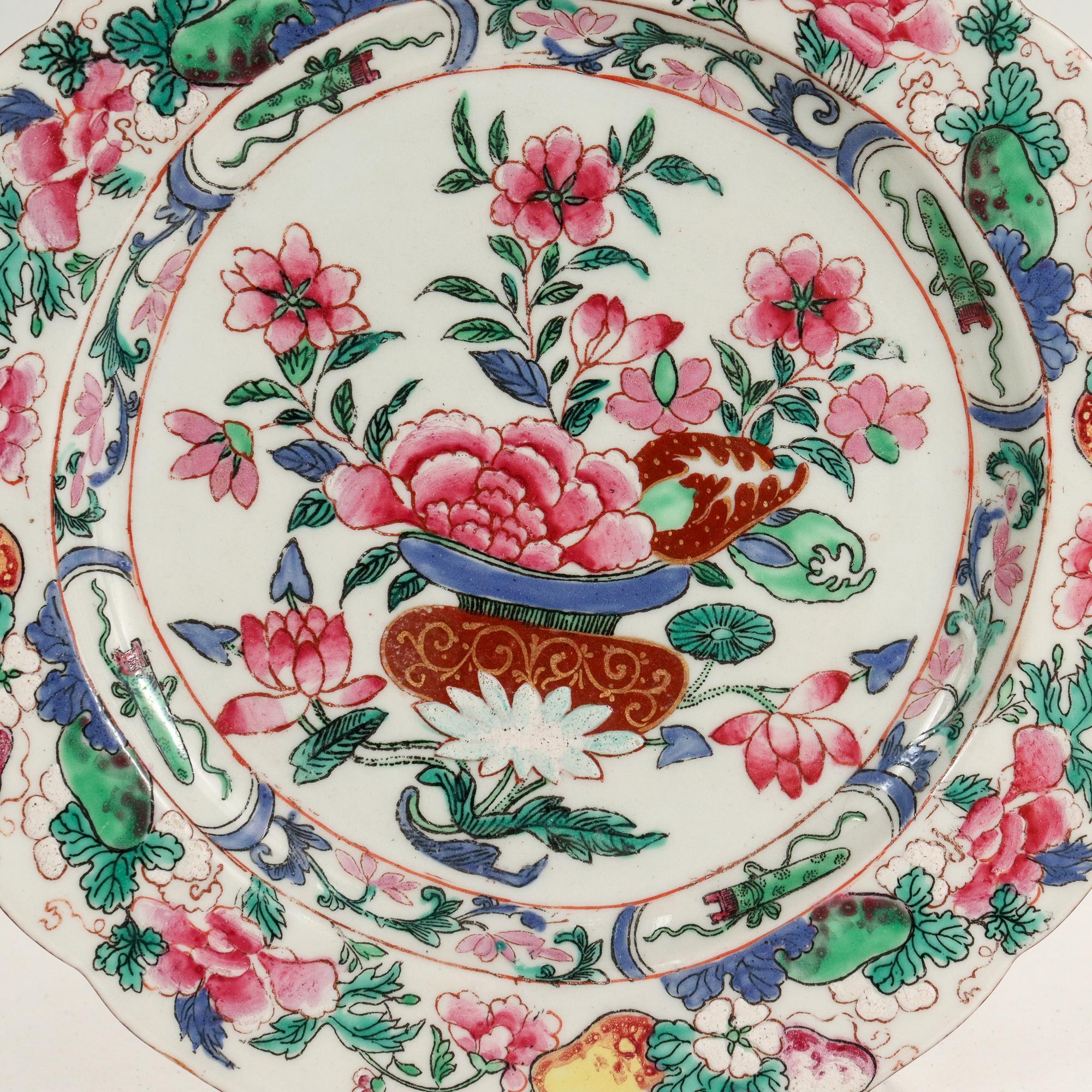 Old or Antique Chinese Export Famille Rose Plate with Basket of Flowers  In Good Condition For Sale In Philadelphia, PA