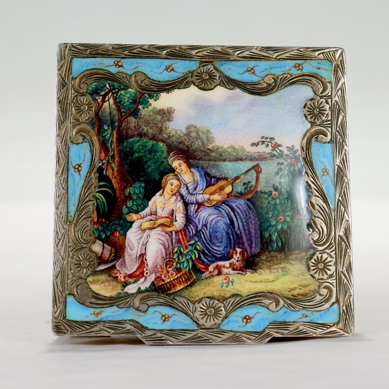 Old or Antique Italian Silver & Enamel Compact with its Original Box In Fair Condition For Sale In Philadelphia, PA