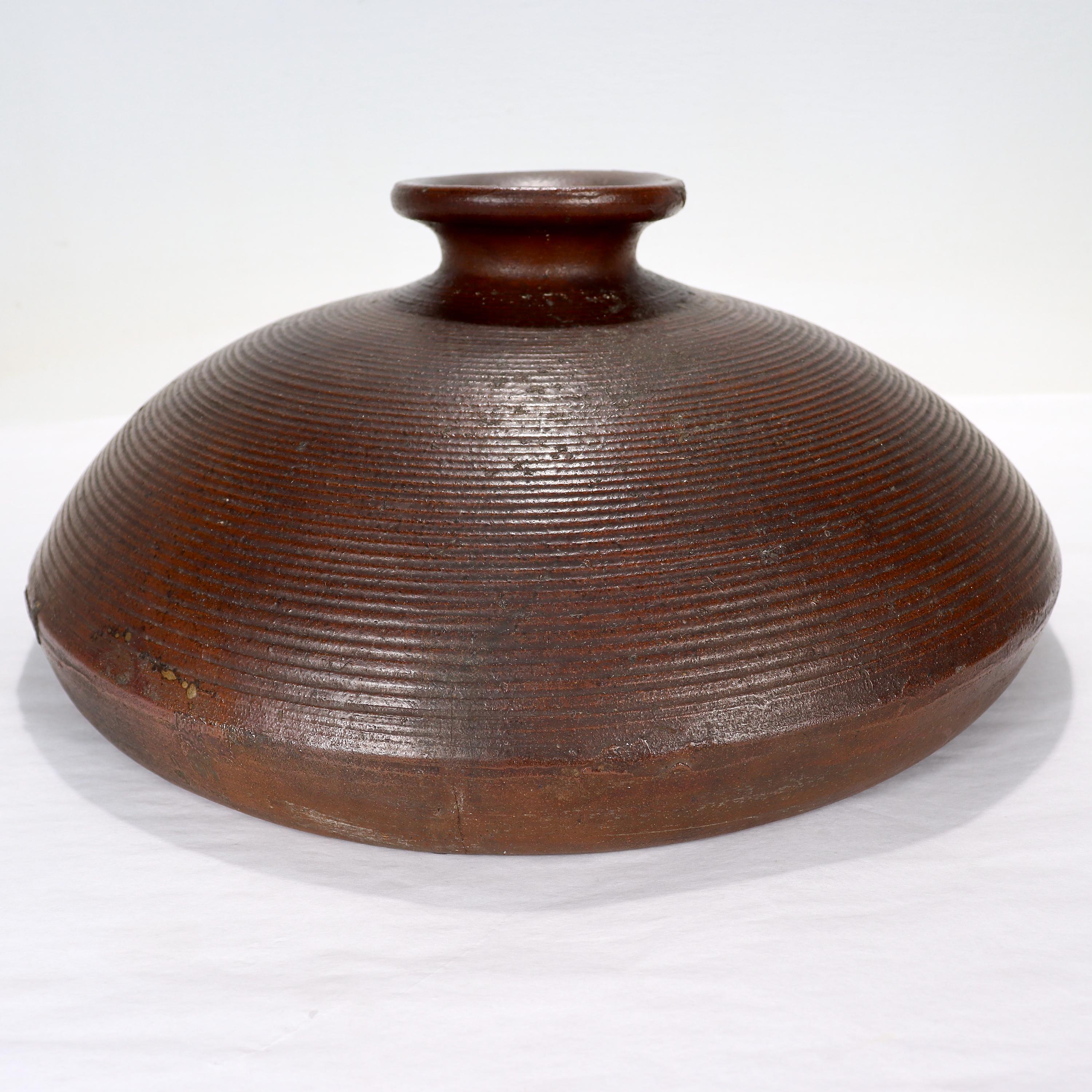 Giapponese Vaso vecchio o antico in ceramica giapponese Bizen in gres in vendita