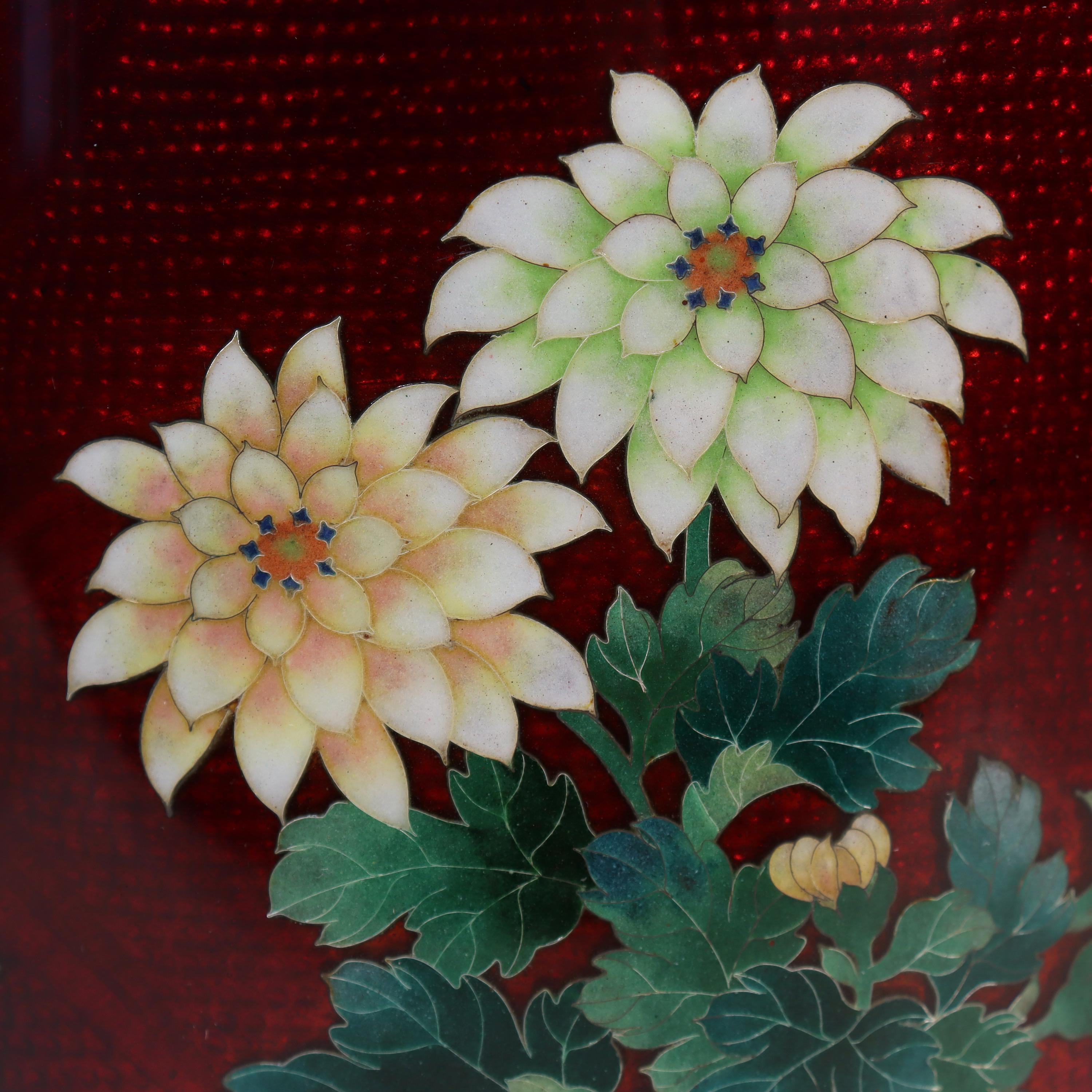 Vase Ginbari japonais ancien ou antique en émail cloisonné avec décoration florale en vente 2