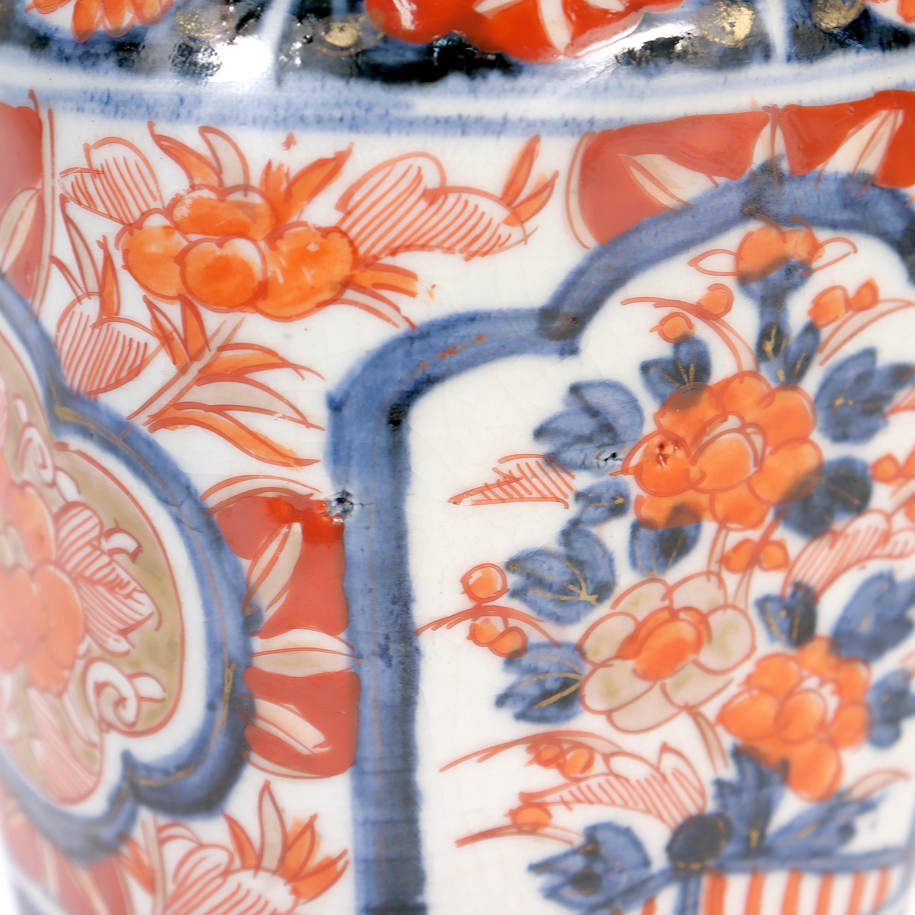 Old or Antique Japanese Imari Porcelain Covered Jar or Urn For Sale 6
