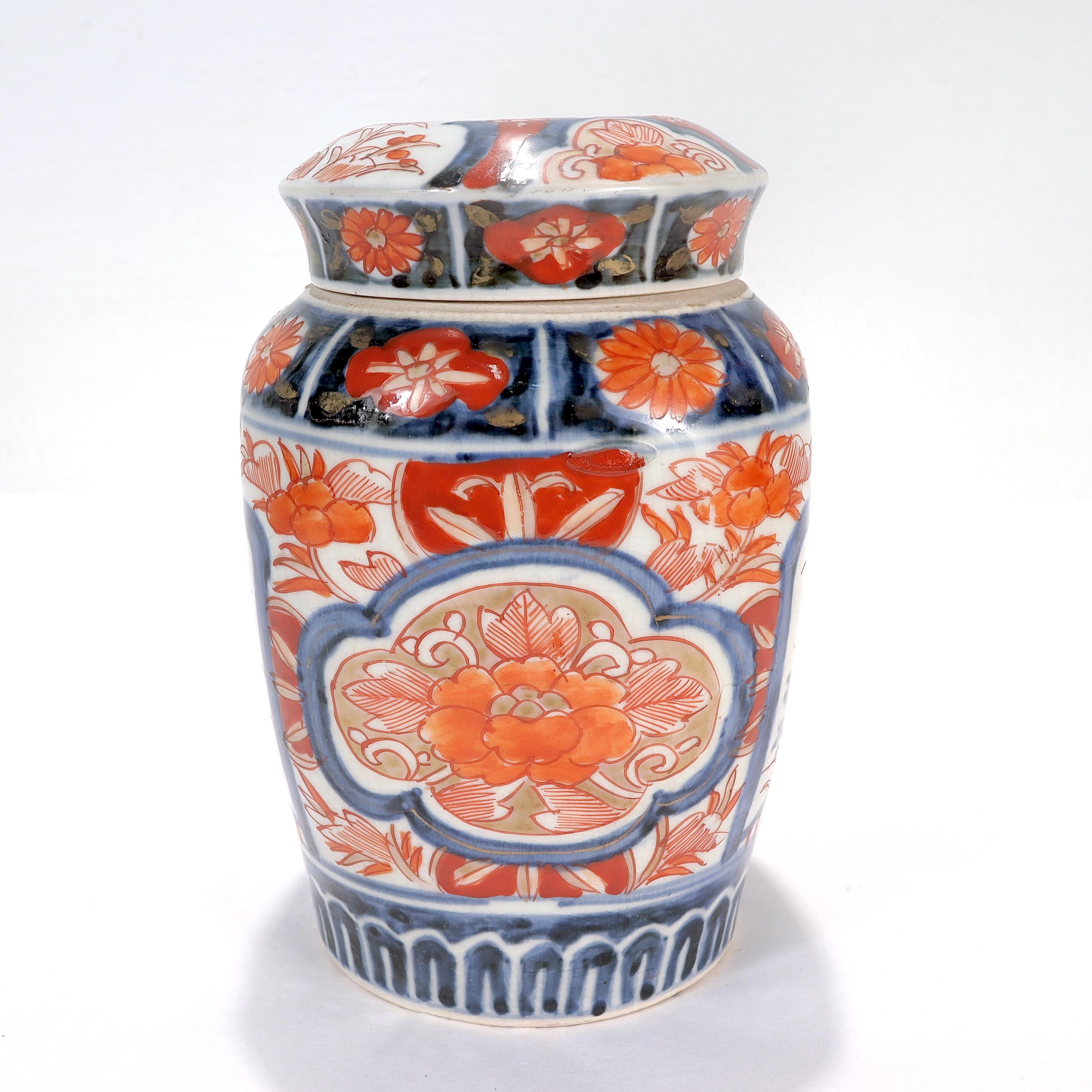 Old or Antique Japanese Imari Porcelain Covered Jar or Urn In Good Condition For Sale In Philadelphia, PA