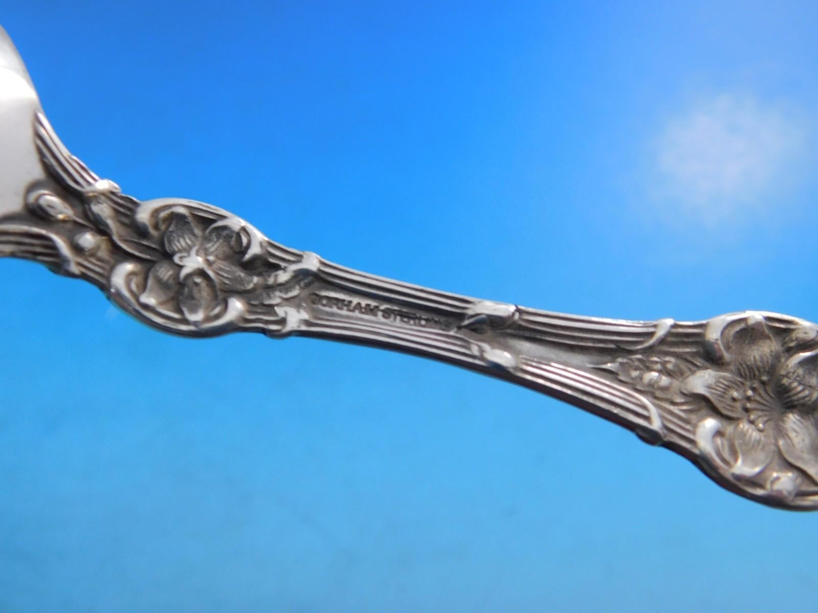 Splendido set di posate in argento sterling Old Orange Blossom di Gorham (Alvin), 40 pezzi. Questo set comprende:

8 coltelli per la cena con lame francesi antiche in acciaio inossidabile, 9 1/2