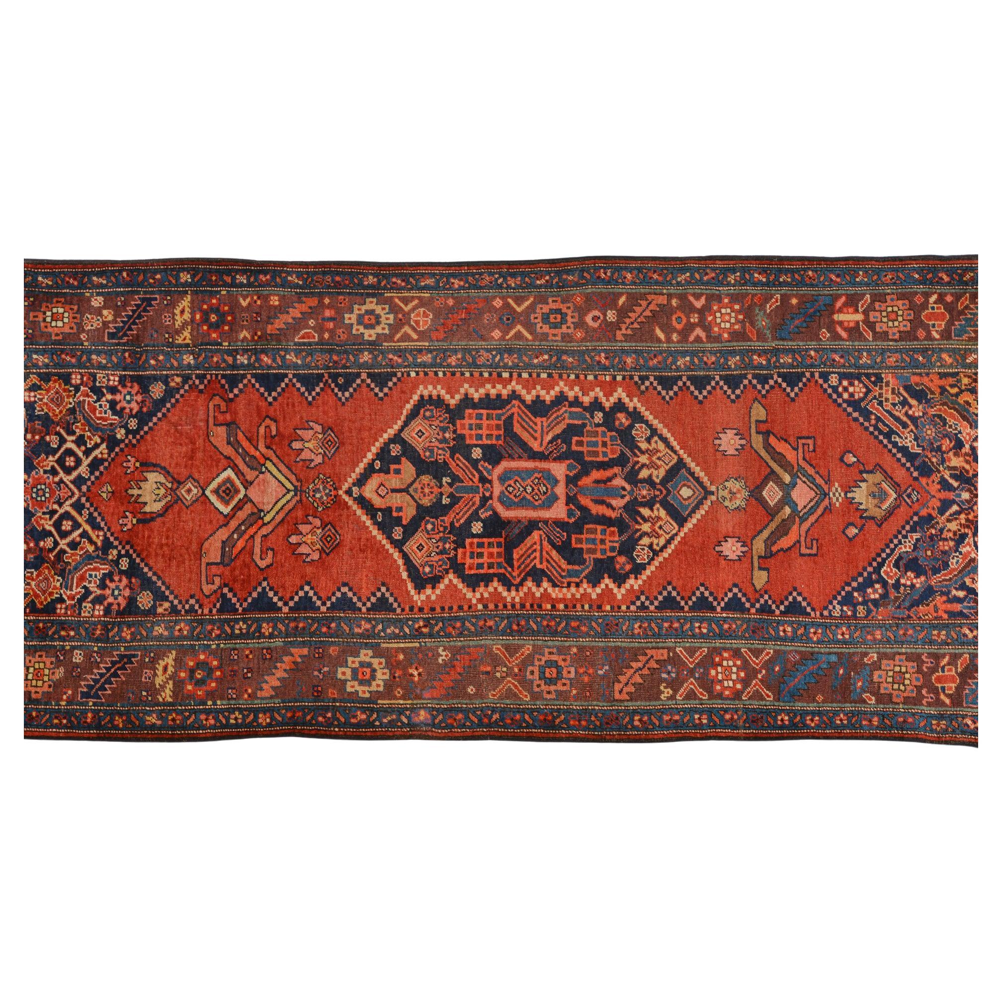 Old Oriental Carpet  In Excellent Condition In Alessandria, Piemonte