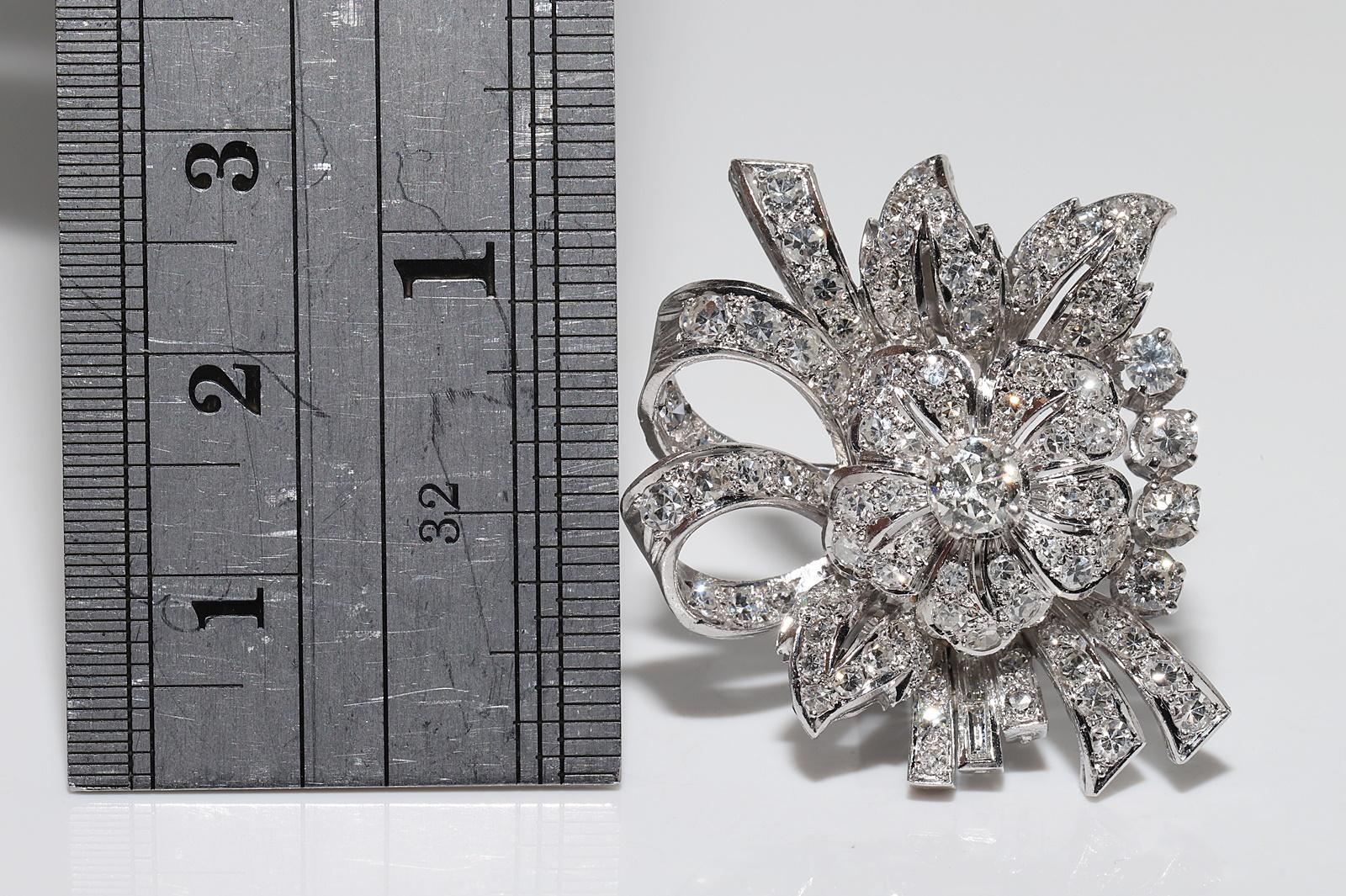 Old Original Circa 1950er Jahre Platin  Ohrring mit natürlichen Diamanten und Blumen im Angebot 4