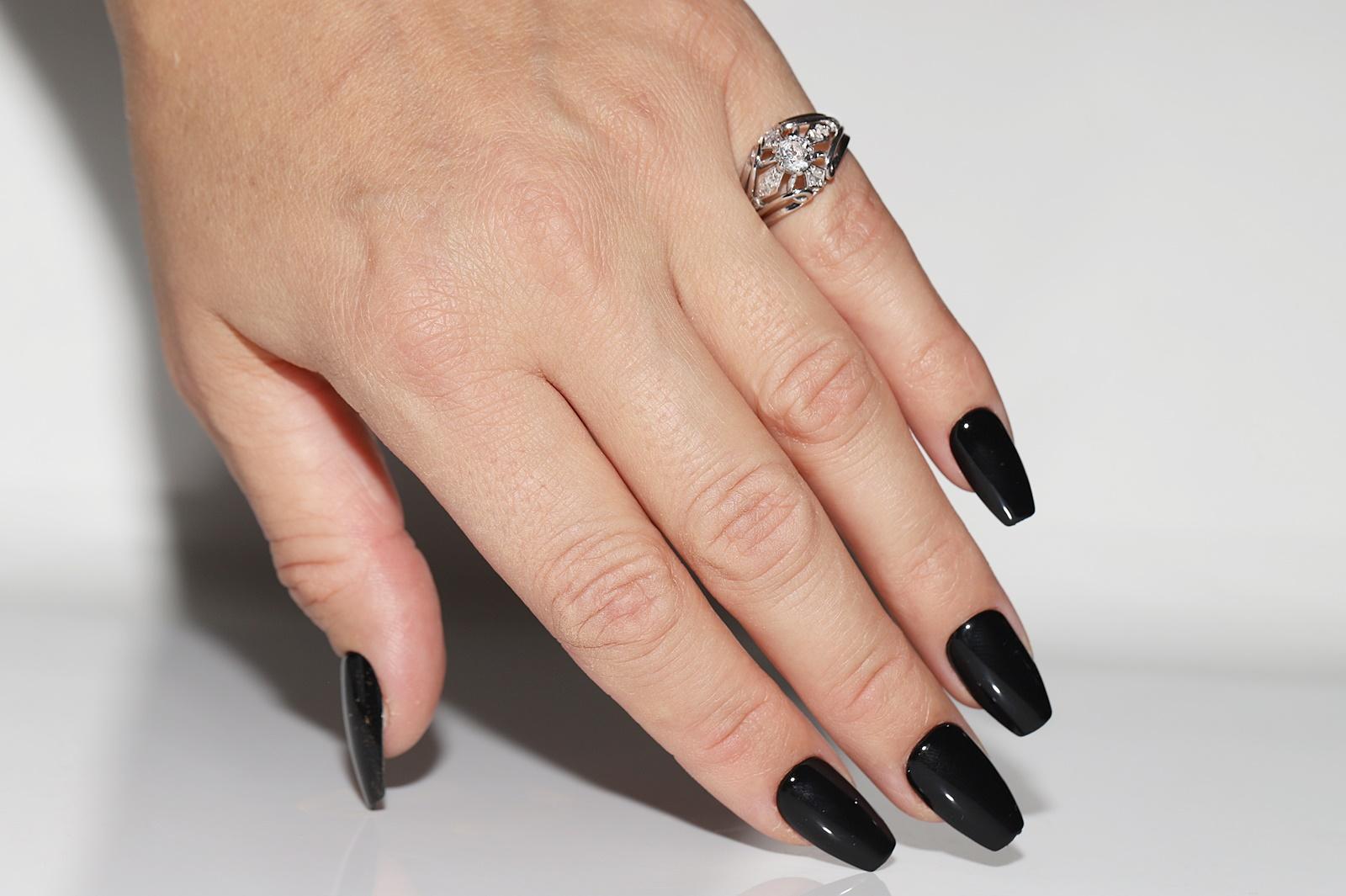 Vecchio anello originale d'epoca CIRCA 1960 in platino con diamanti naturali decorati in vendita 6